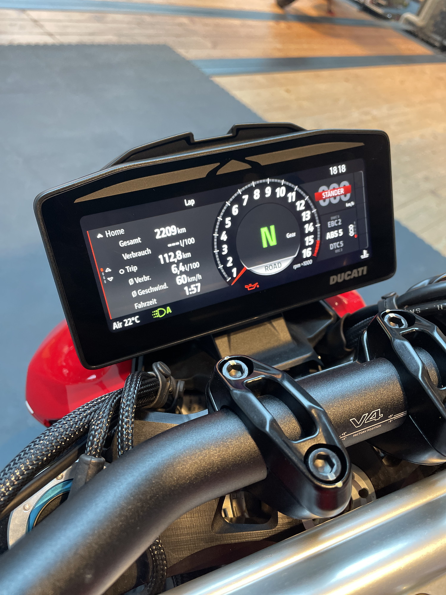 DUCATI Streetfighter V4 S-image-5