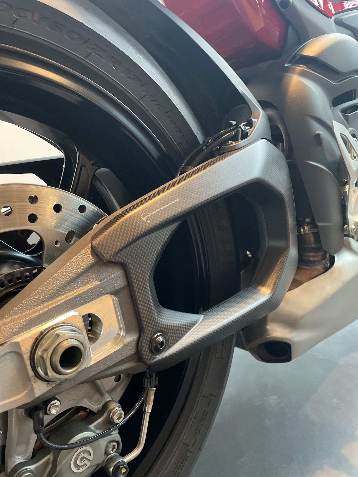 DUCATI Streetfighter V4 S-image-4