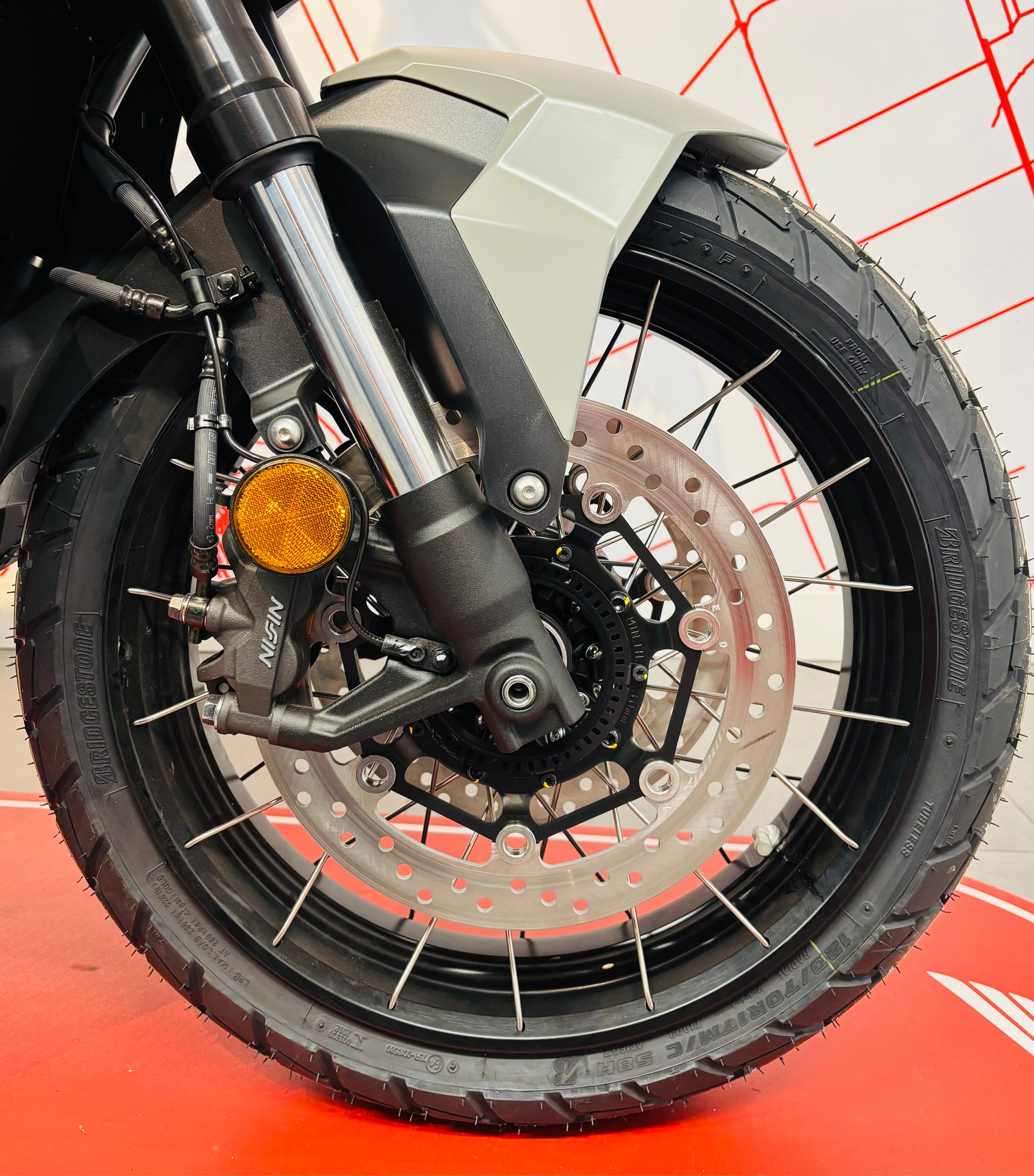 HONDA X-ADV 750-image-8