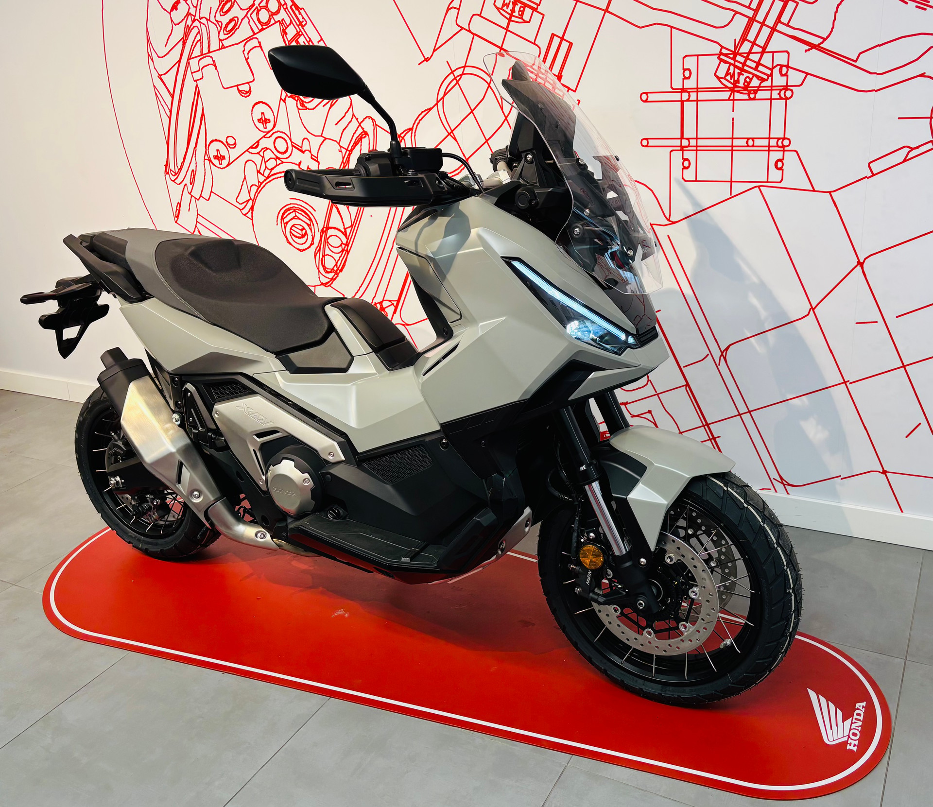HONDA X-ADV 750-image-3