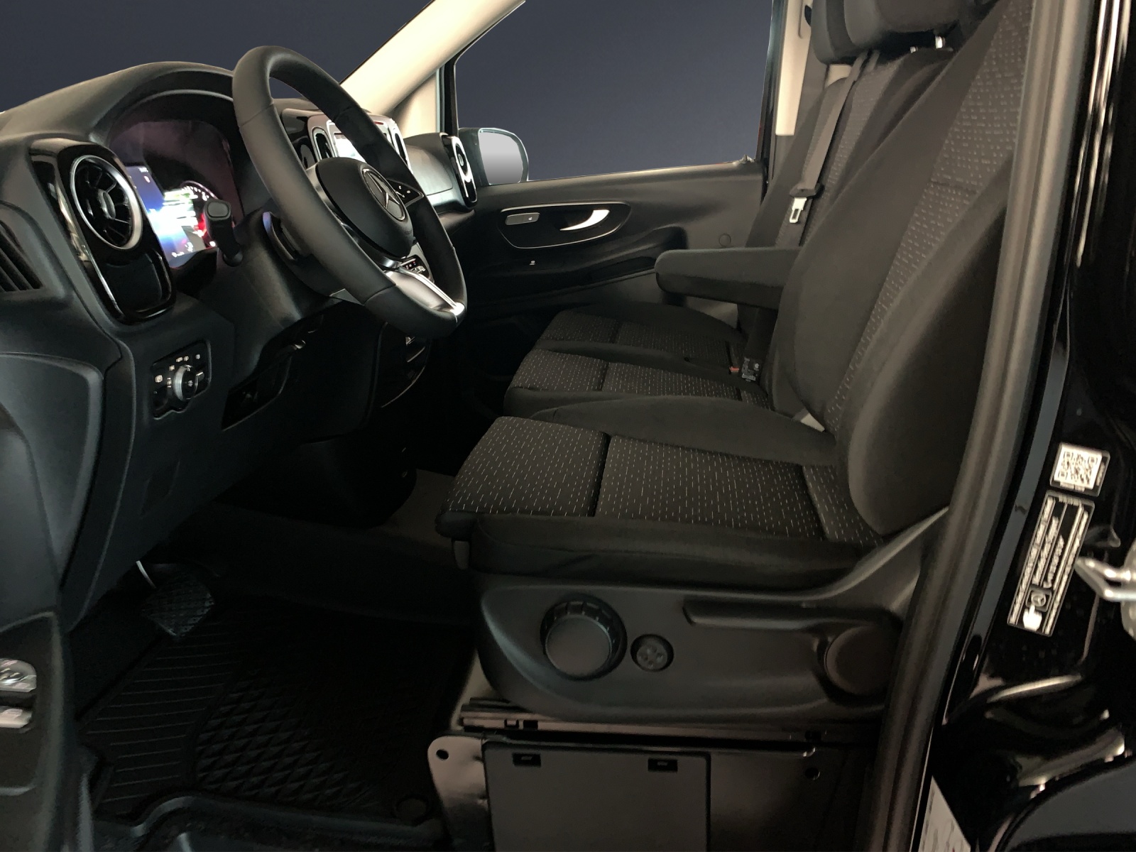 MERCEDES-BENZ Vito 119 CDI Kompakt Pro 9G-Tronic 4M-image-5