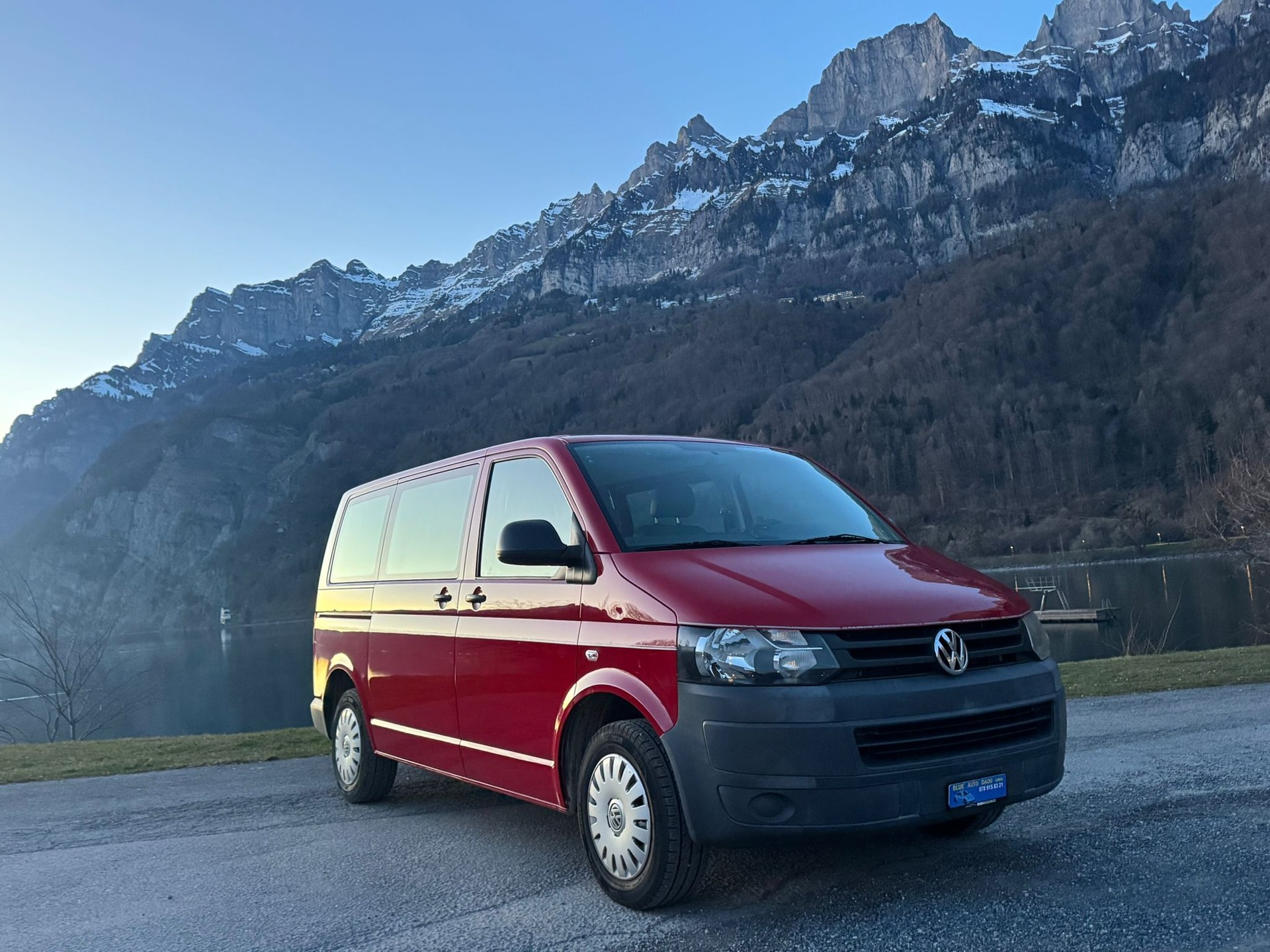 VW T5 2.0 TDI-showroom-element-2