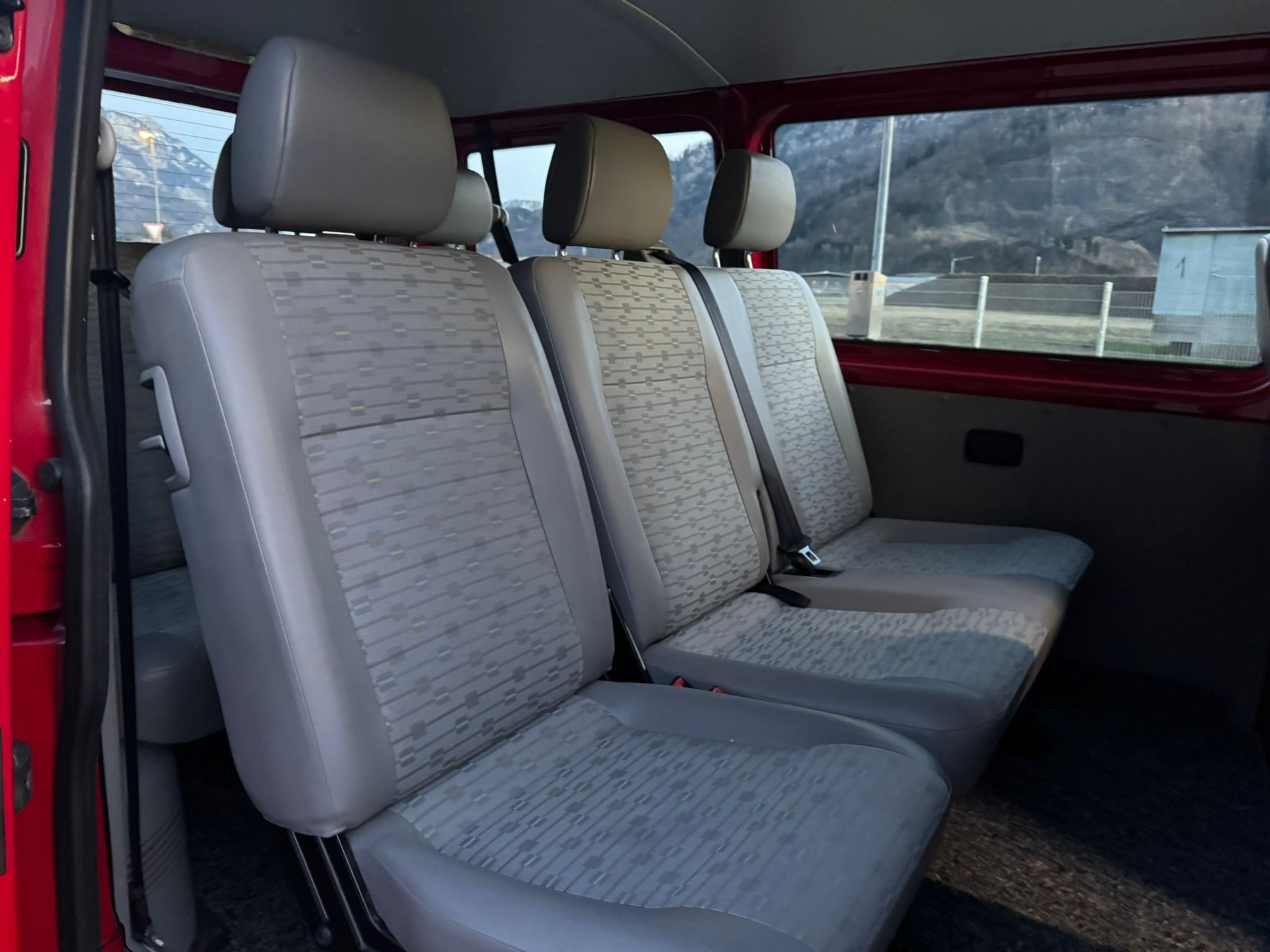 VW T5 2.0 TDI-image-11