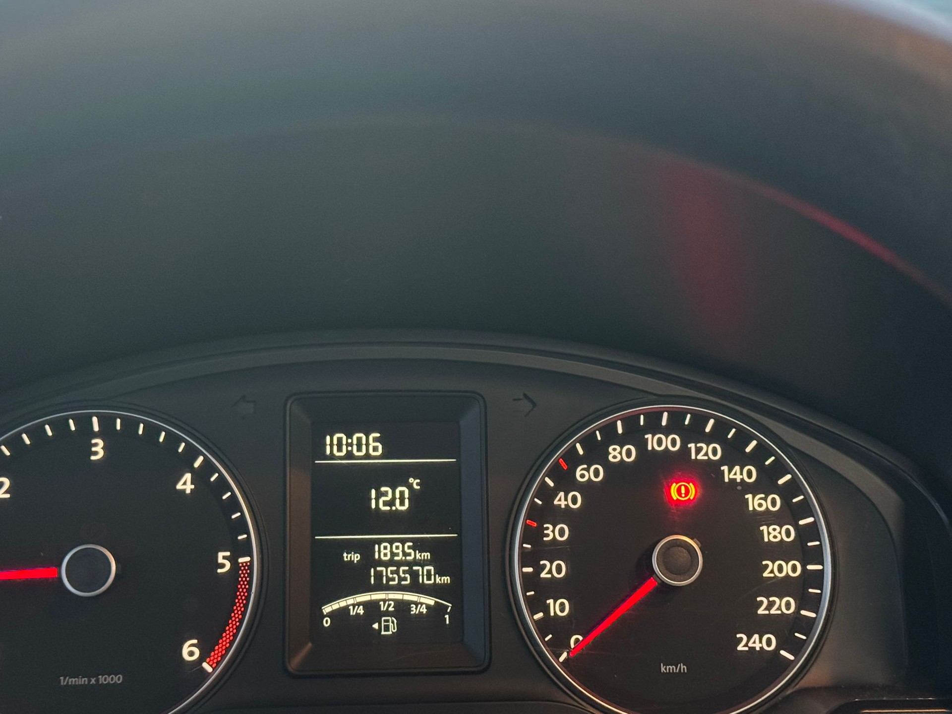 VW T5 2.0 TDI-image-18