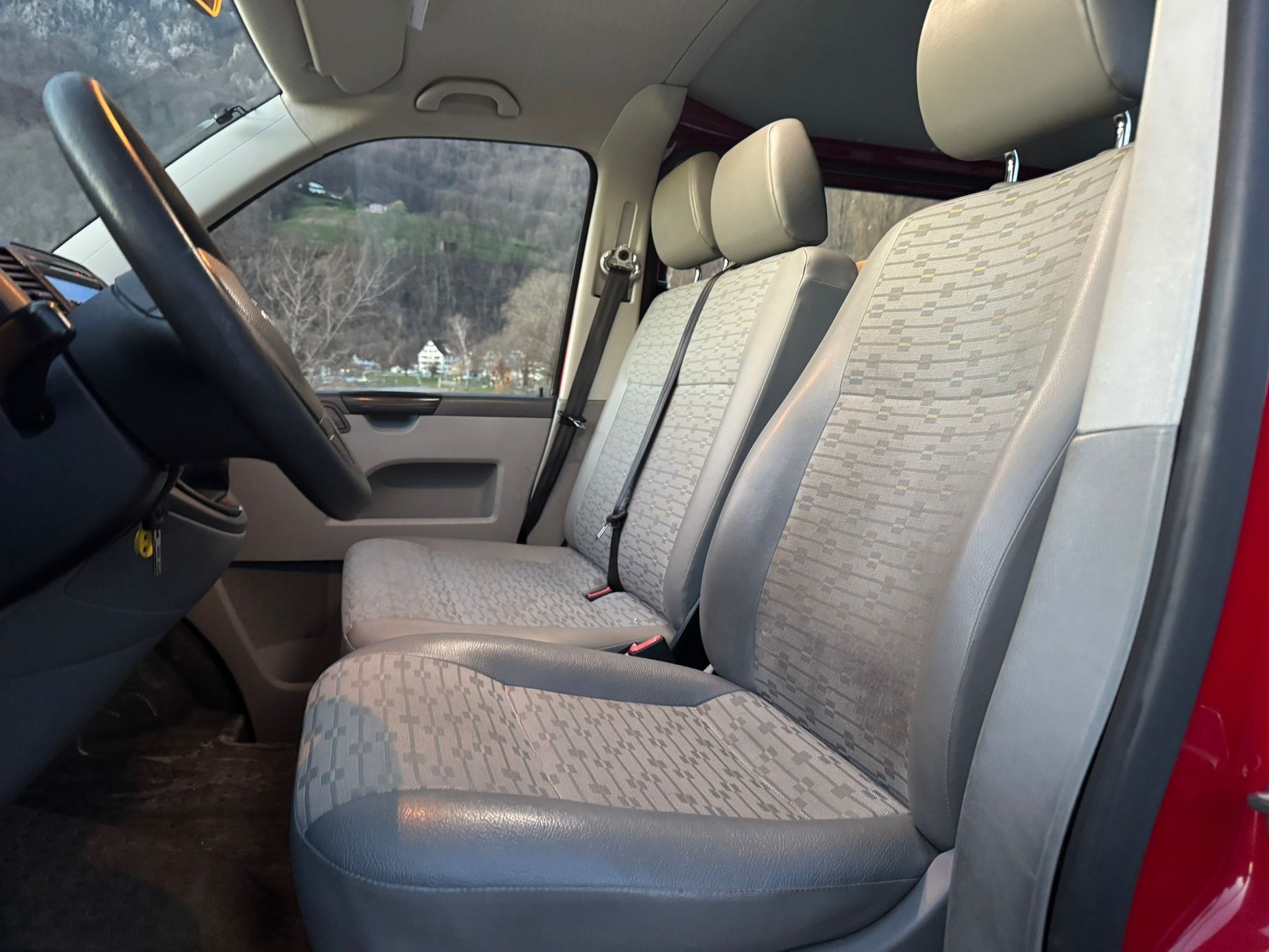 VW T5 2.0 TDI-image-14