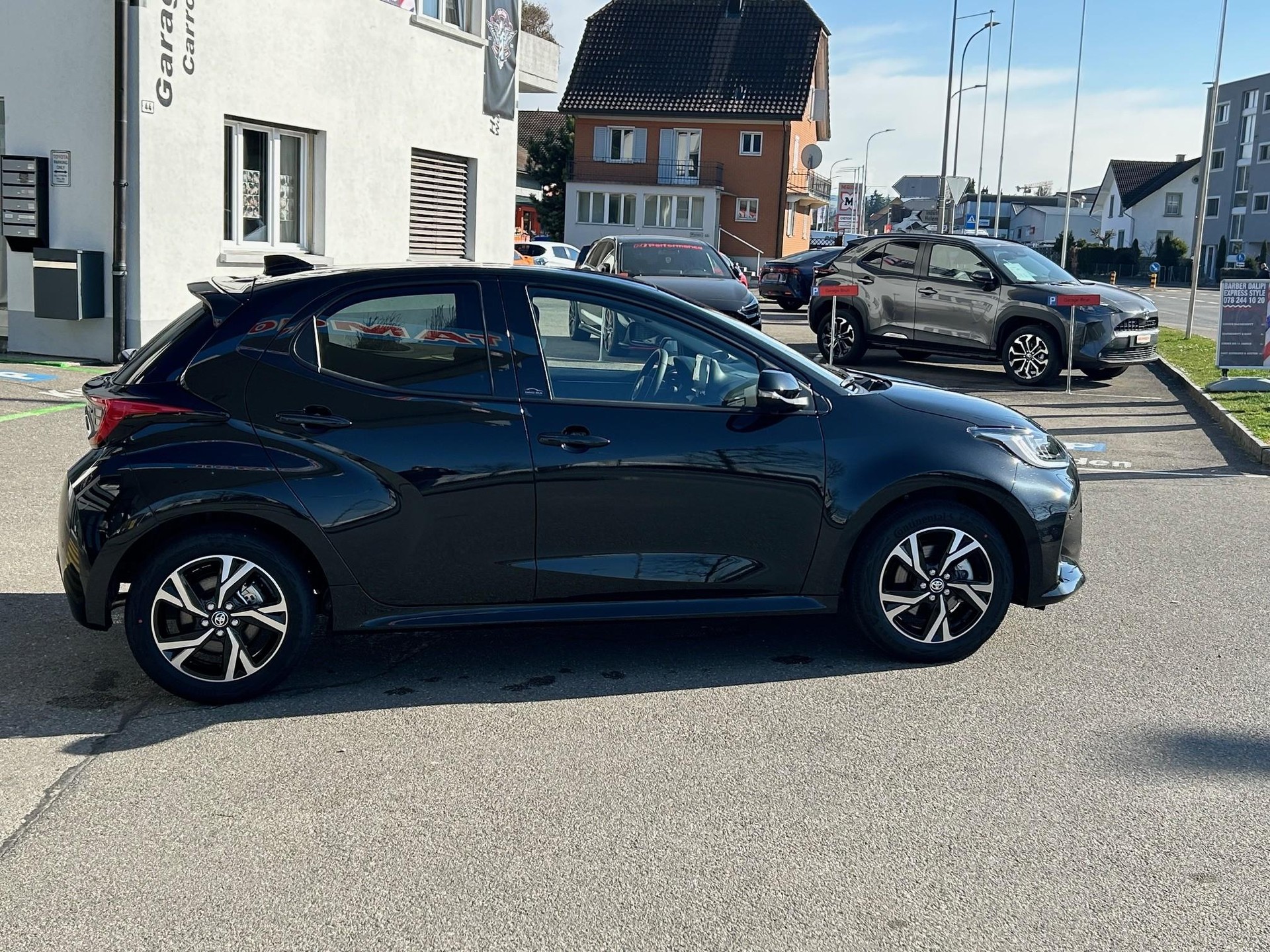 TOYOTA Yaris 1.5 VVT-i HSD Trend-image-4