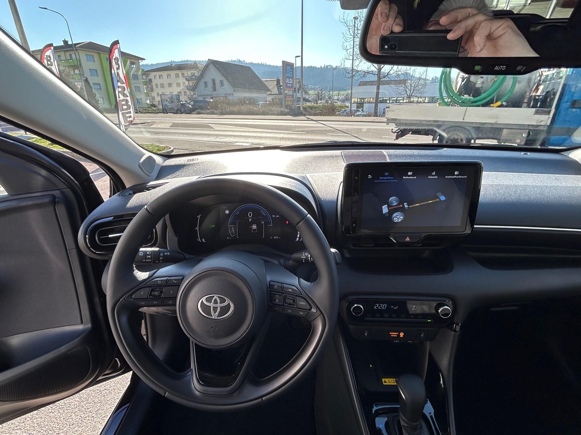 TOYOTA Yaris 1.5 VVT-i HSD Trend-image-8