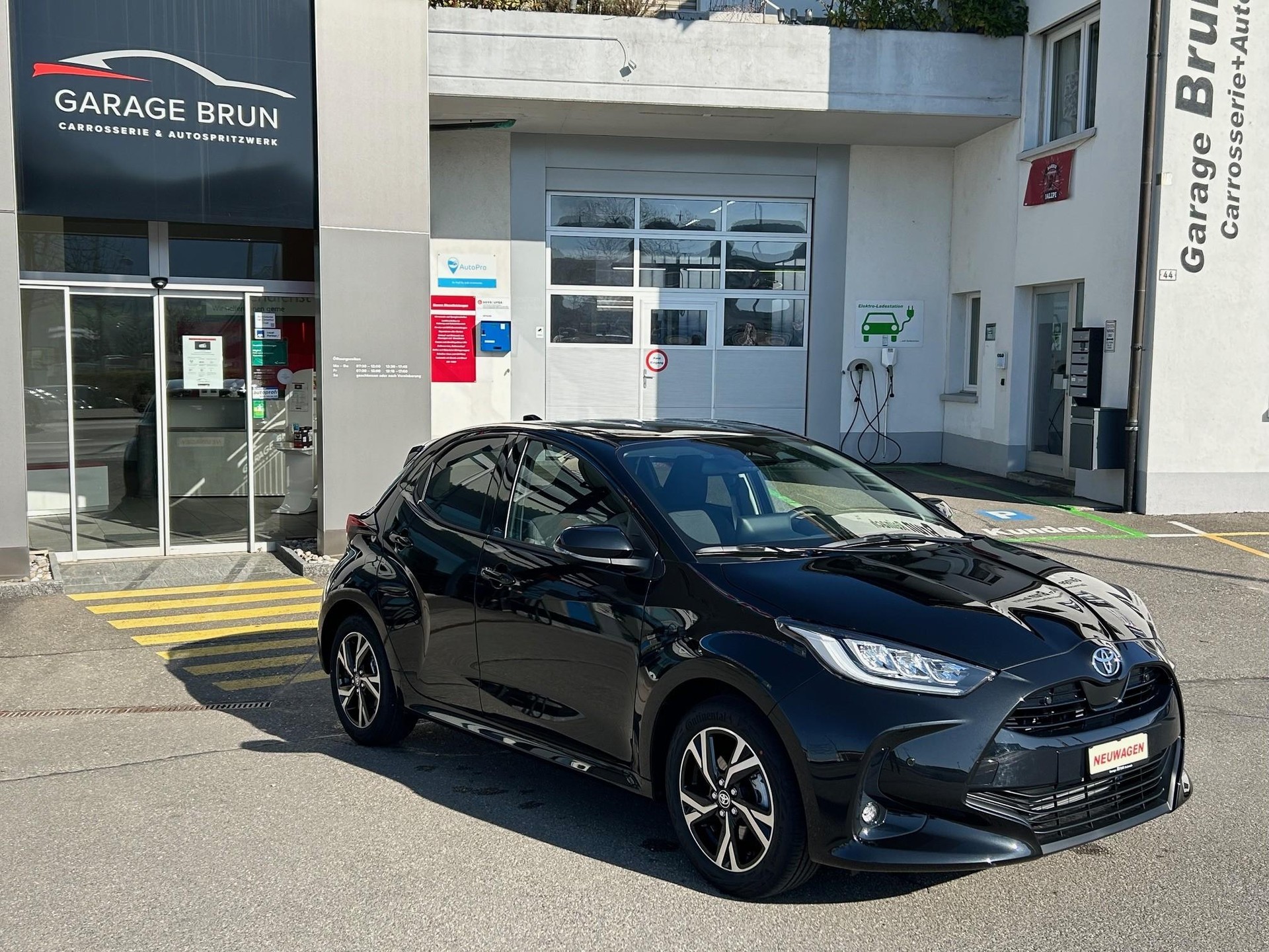 TOYOTA Yaris 1.5 VVT-i HSD Trend-image-5