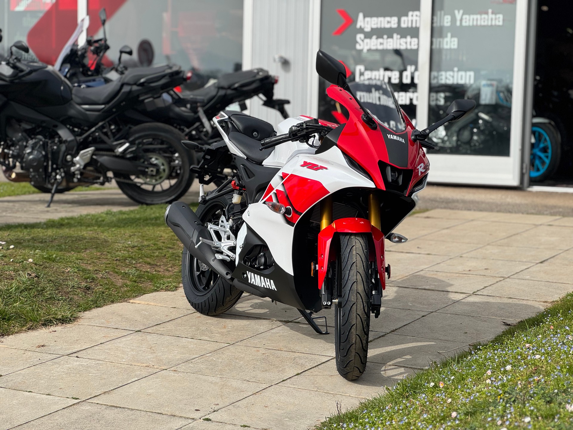 YAMAHA YZF-R 125 ABS 70th Anniversary-image-5