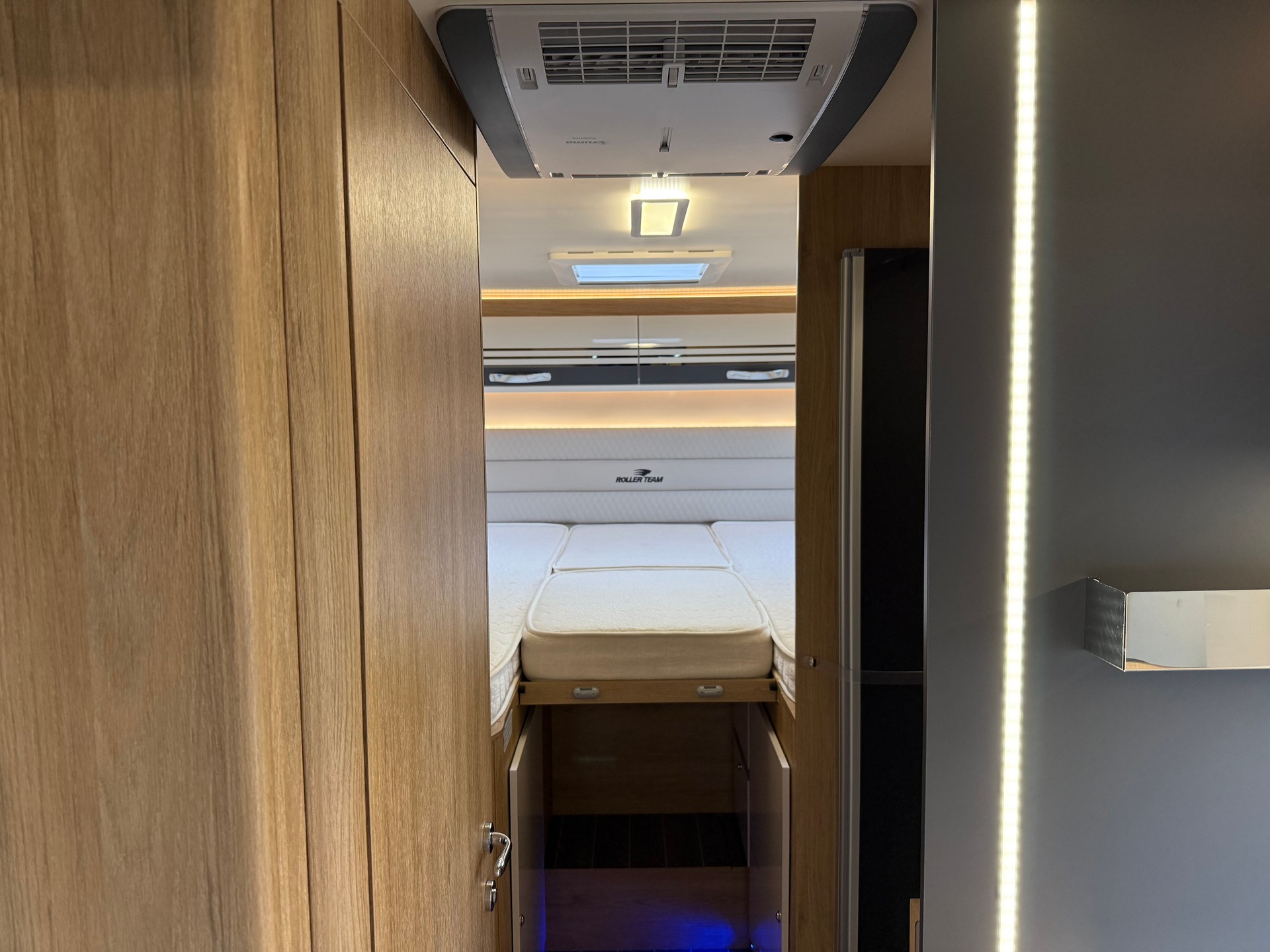 ROLLER TEAM Kronos 284 TL28 Automat und mit Dachklima-image-8