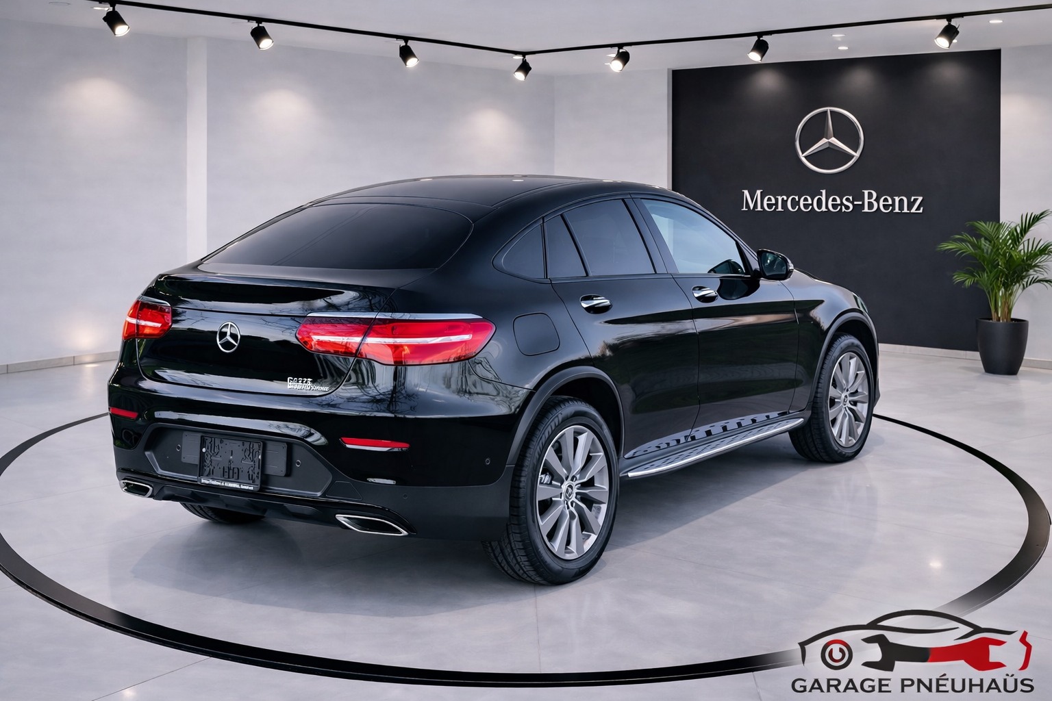 MERCEDES-BENZ GLC Coupé 300 AMG Line 4Matic 9G-Tronic-showroom-element-2