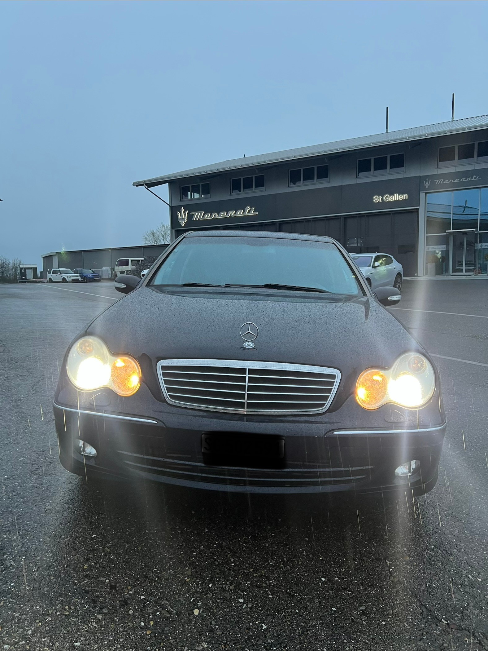 MERCEDES-BENZ Advantages-image-1