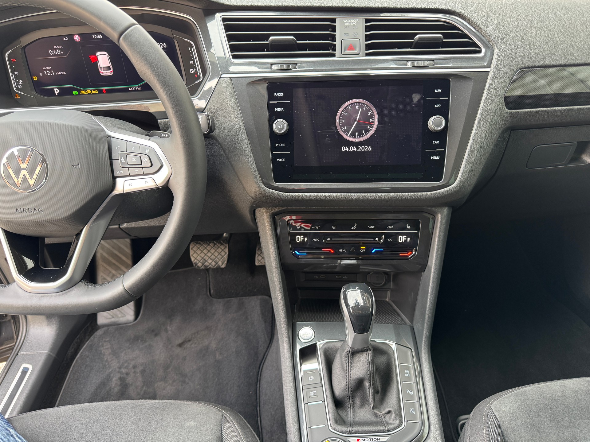 VW Tiguan 2.0 TDI SCR Elegance 4Motion DSG-image-9
