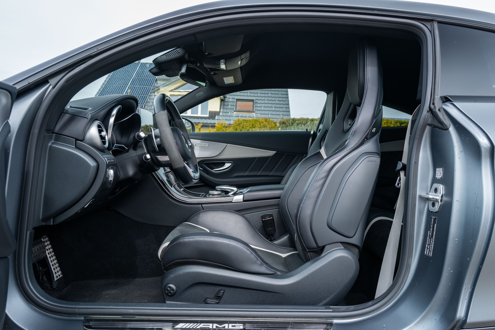 MERCEDES-BENZ C 63 S-image-10