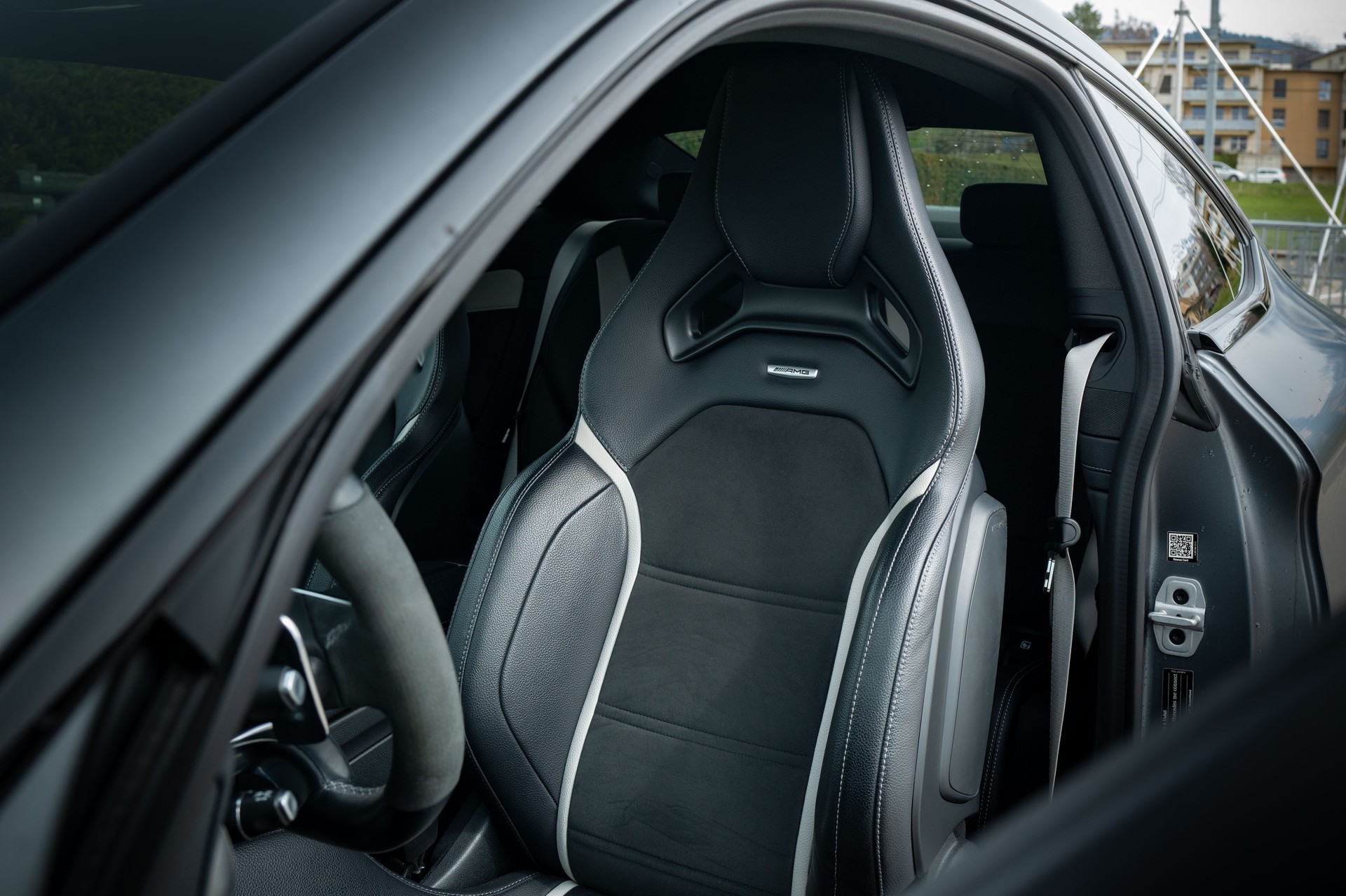 MERCEDES-BENZ C 63 S-image-11