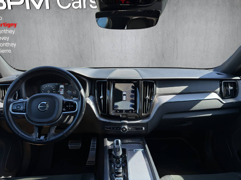 VOLVO XC60 2.0 T8 TE R-Design eAWD-image-12