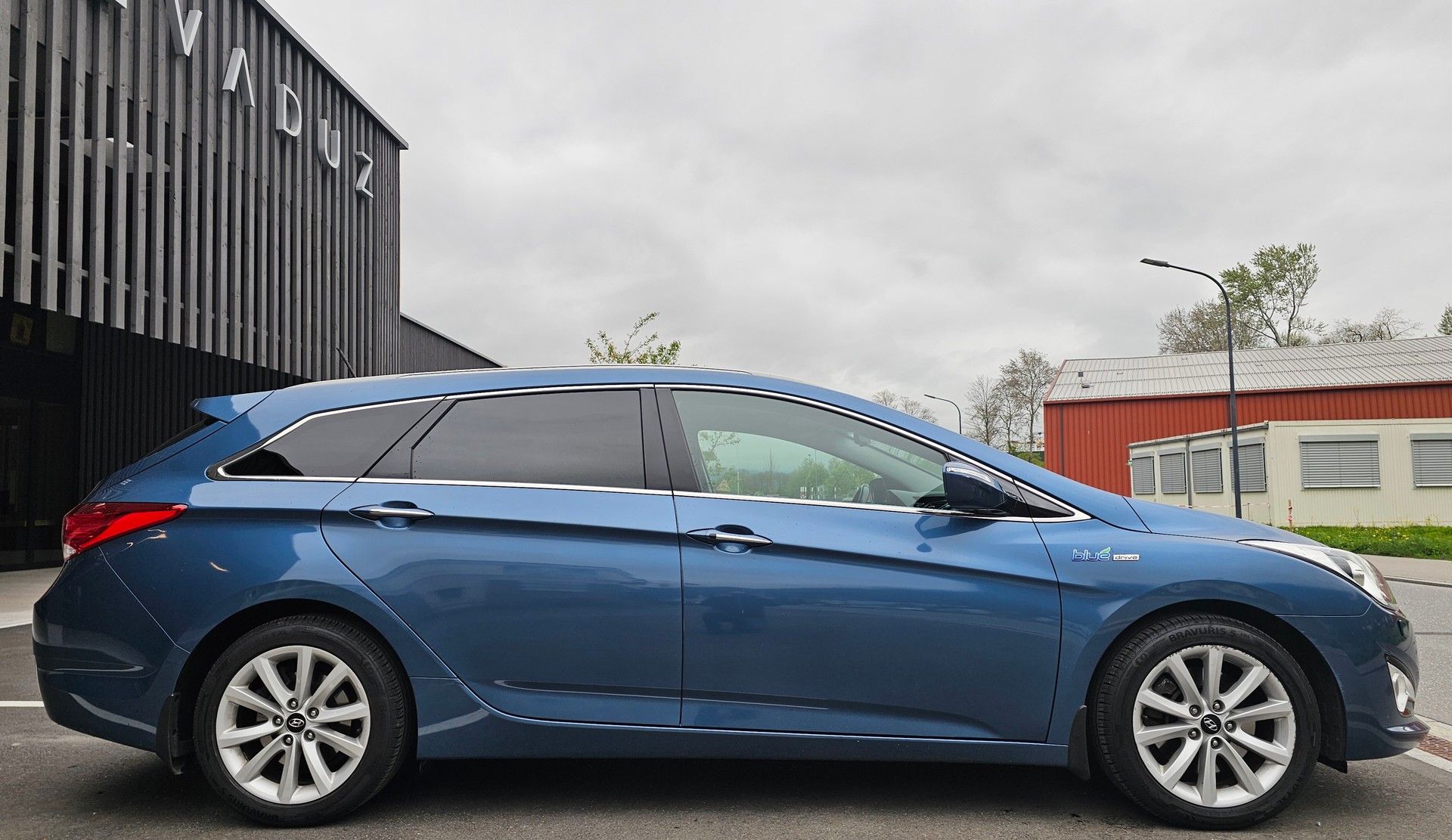 HYUNDAI i40 Wagon 1.7 CRDI Style-image-4