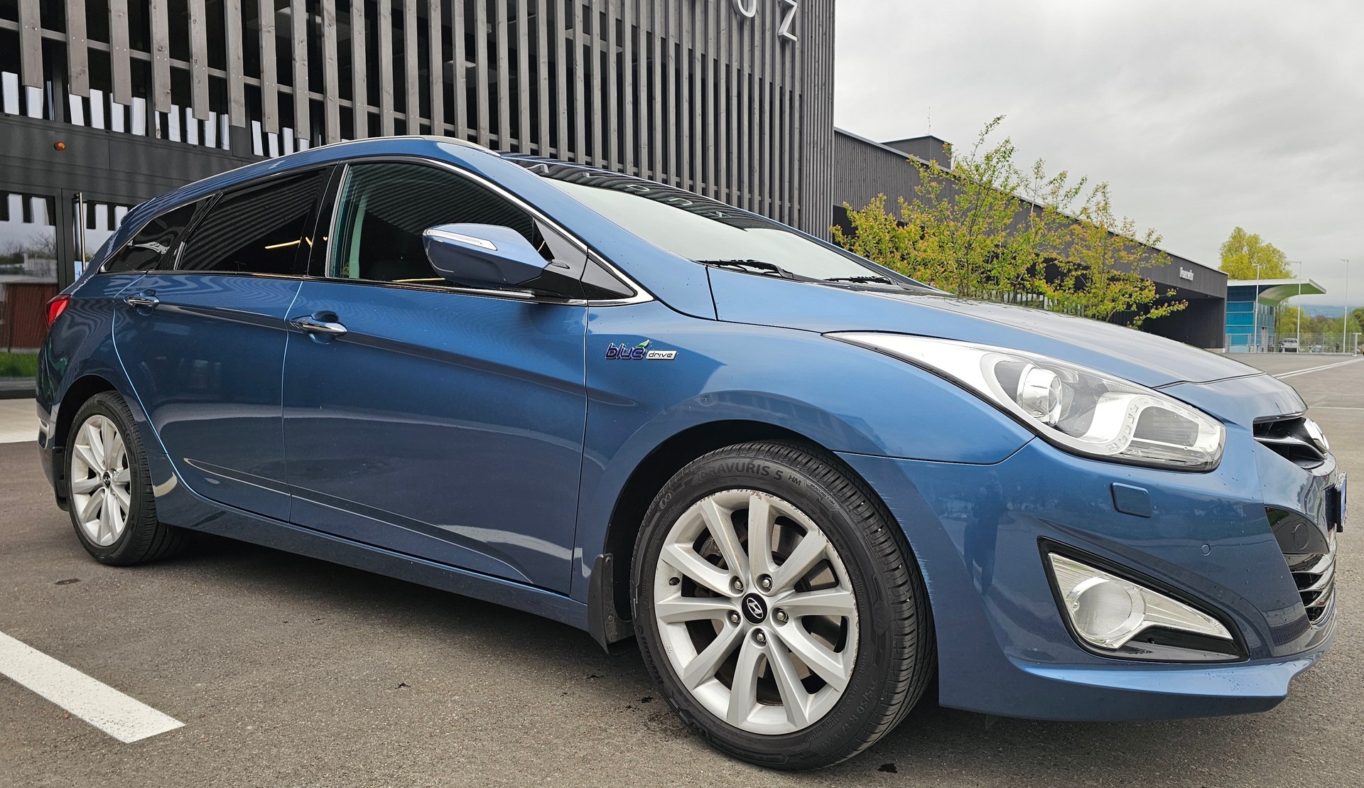 HYUNDAI i40 Wagon 1.7 CRDI Style-image-3