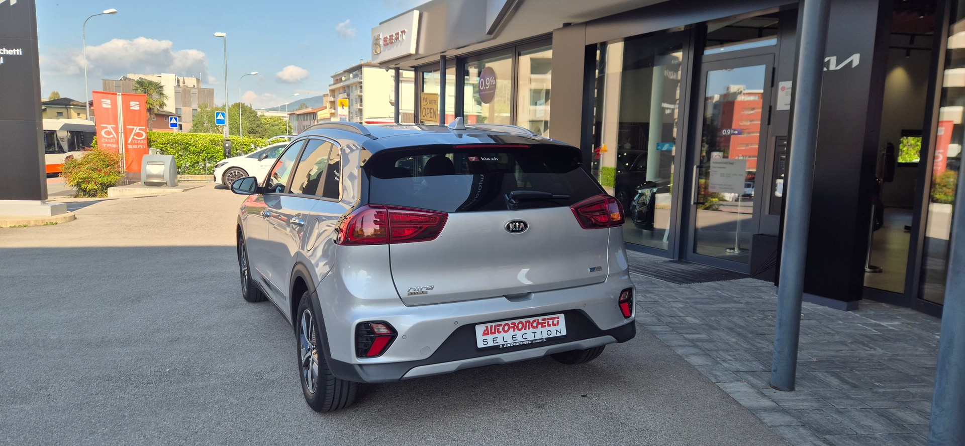 KIA Niro 1.6GDi Plug-in Hybrid Style DCT-image-6