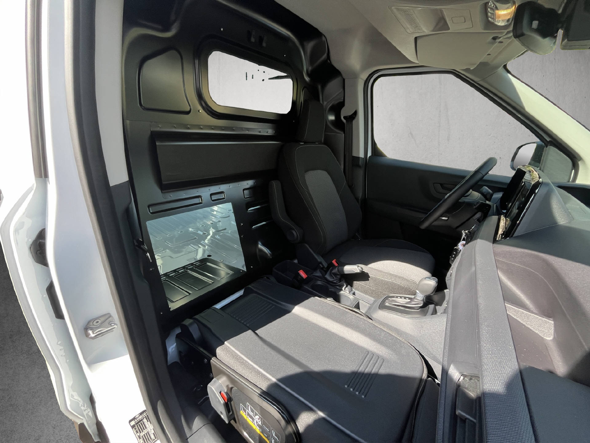 FORD Transit Courier Van 1.0 EcoBoost Trend-image-18