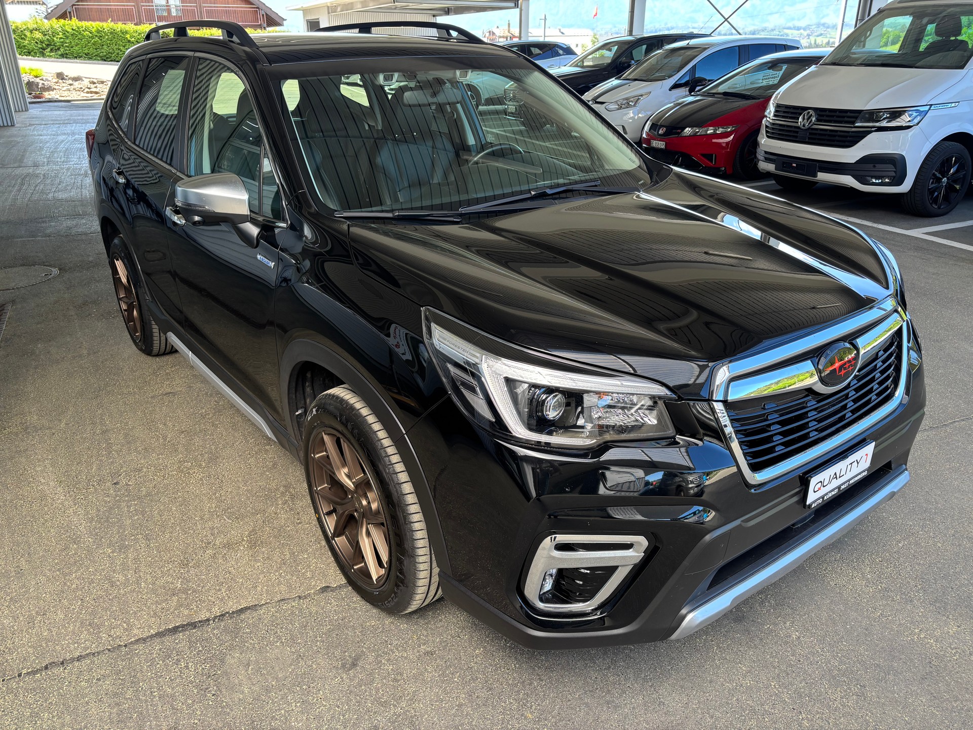 SUBARU Forester 2.0i e-Boxer Luxury Lineartronic-showroom-element-1