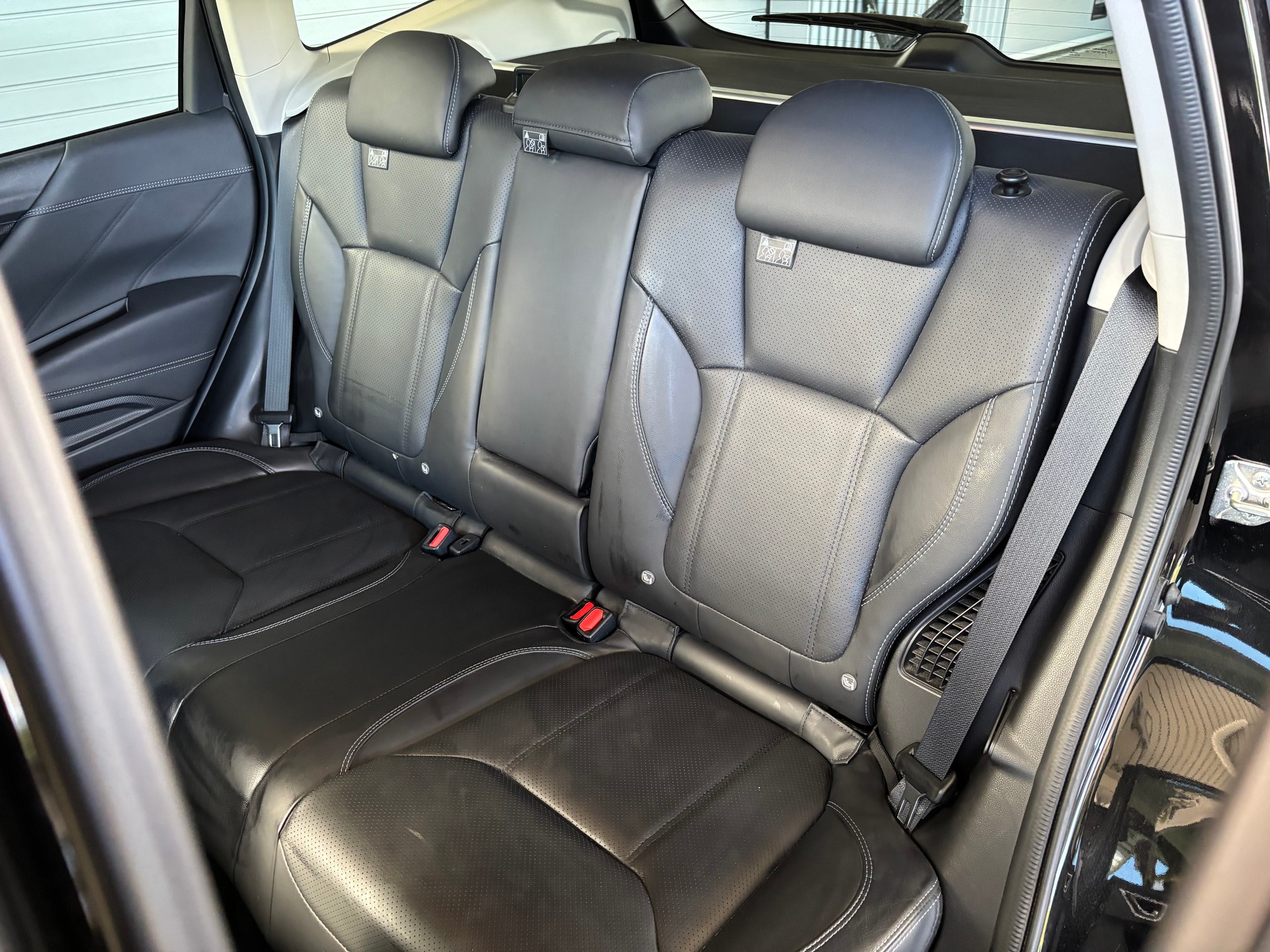 SUBARU Forester 2.0i e-Boxer Luxury Lineartronic-image-7