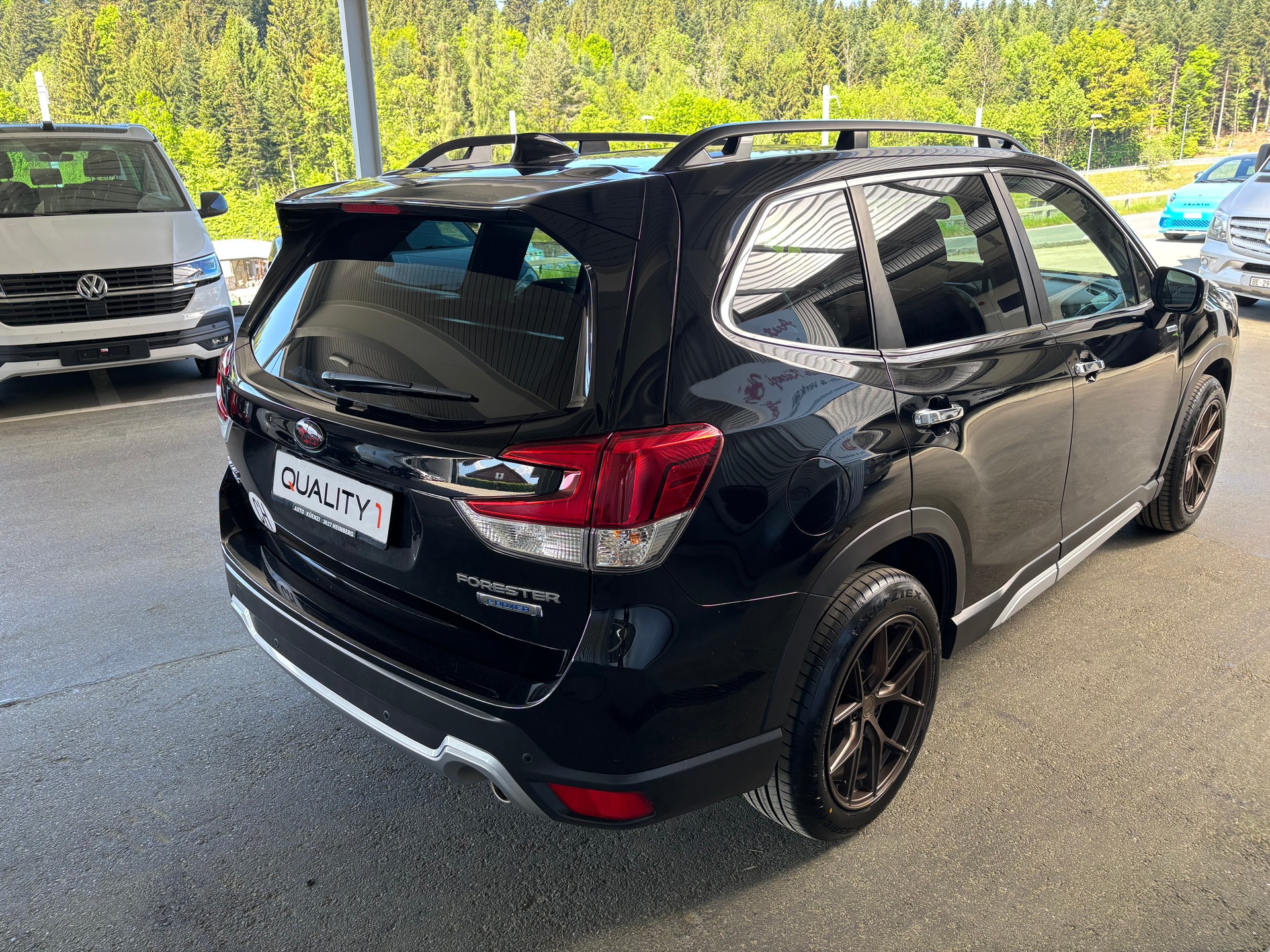 SUBARU Forester 2.0i e-Boxer Luxury Lineartronic-showroom-element-3