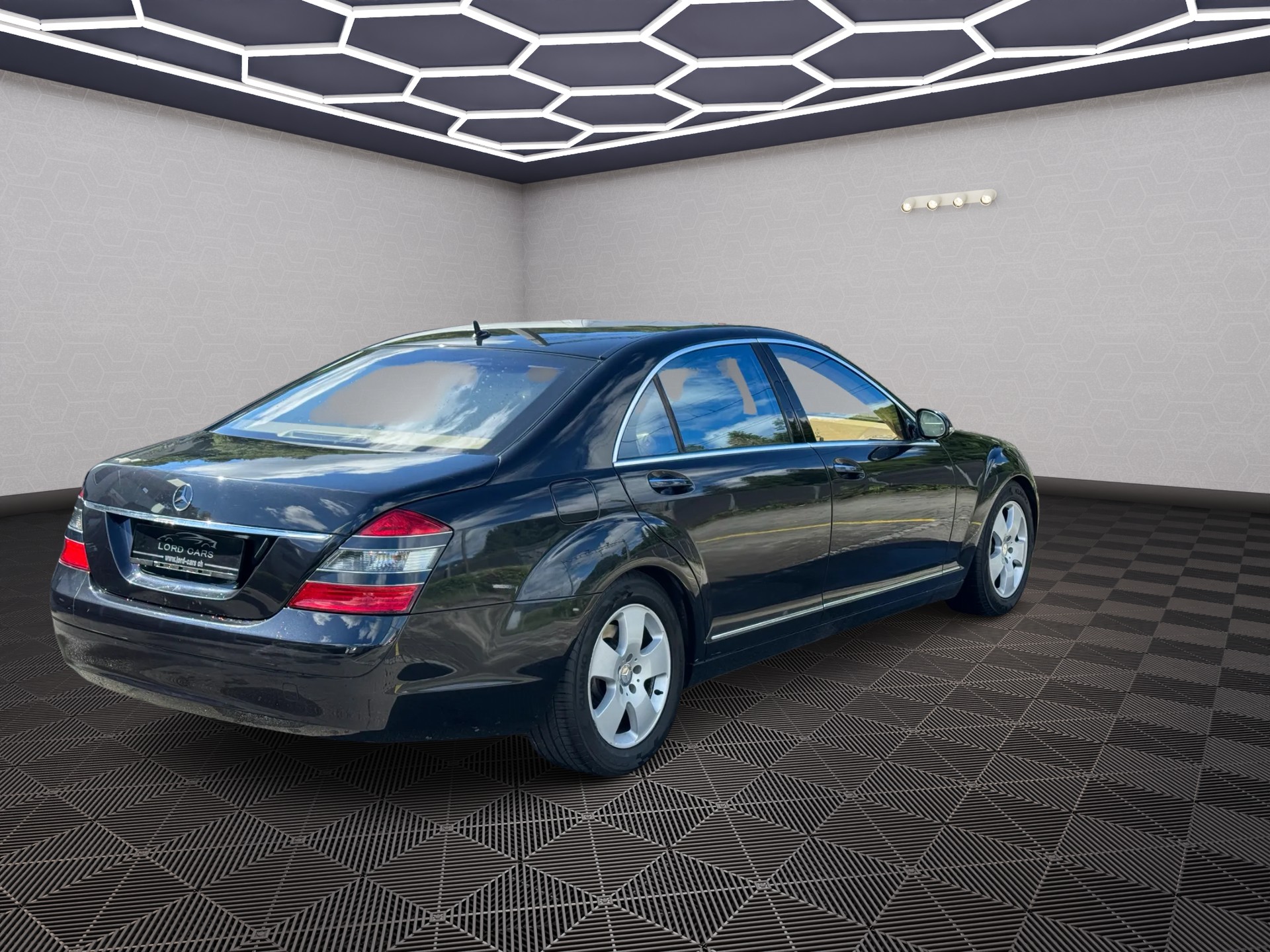 MERCEDES-BENZ S 500 L 4Matic 7G-Tronic-showroom-element-3