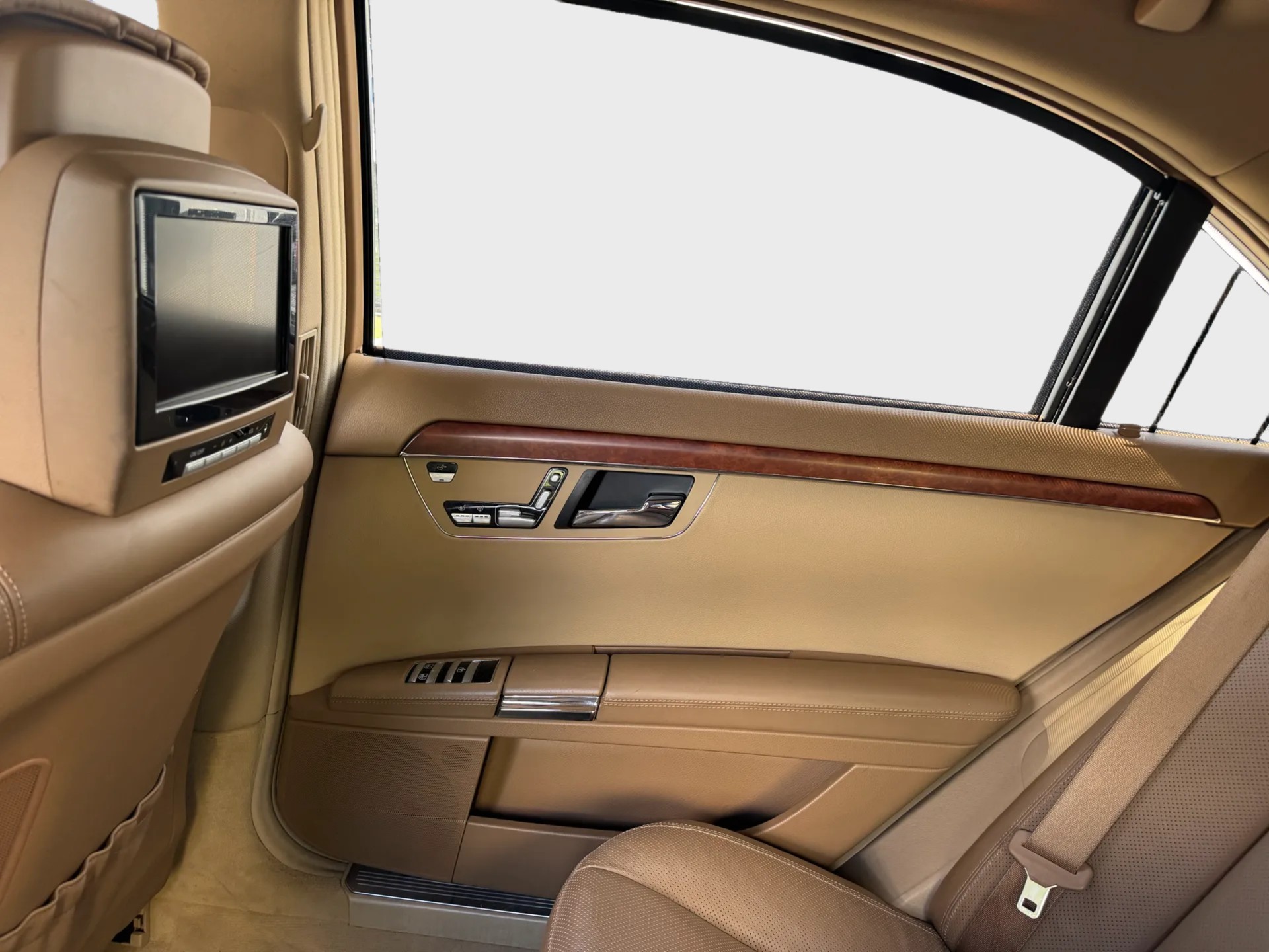 MERCEDES-BENZ S 500 L 4Matic 7G-Tronic-image-18
