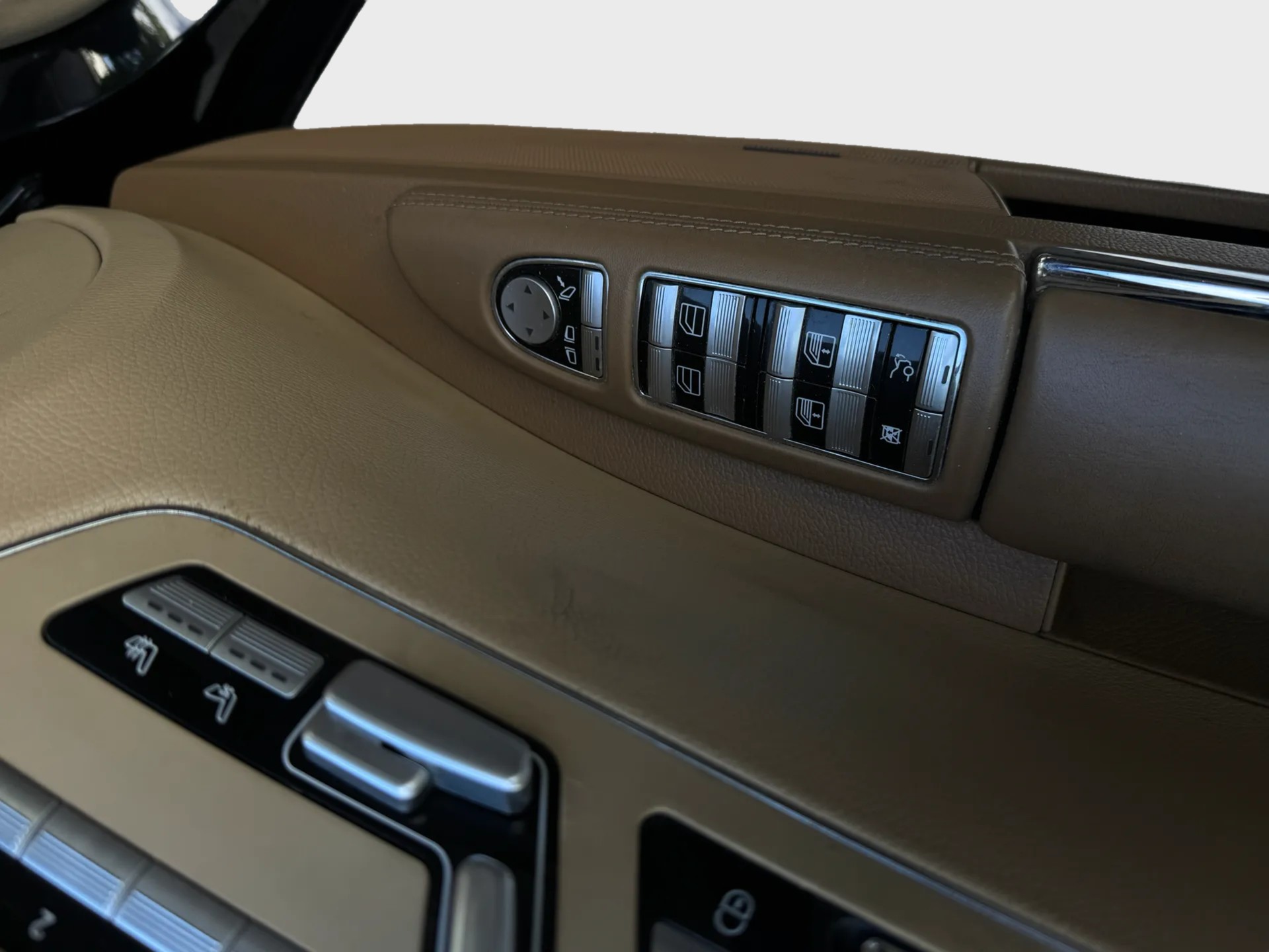 MERCEDES-BENZ S 500 L 4Matic 7G-Tronic-image-22
