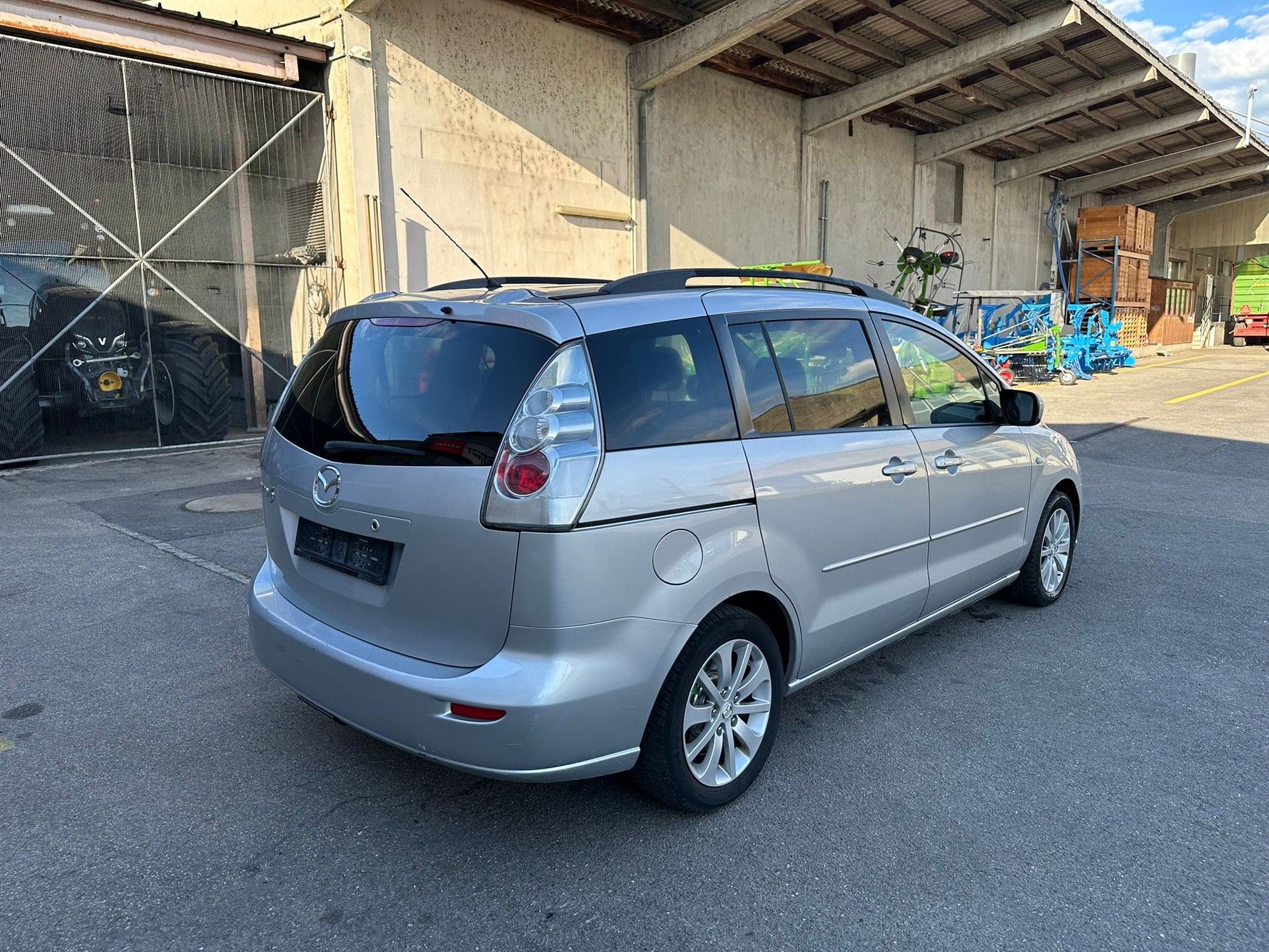 MAZDA 5 2.0d 16V Confort-image-4