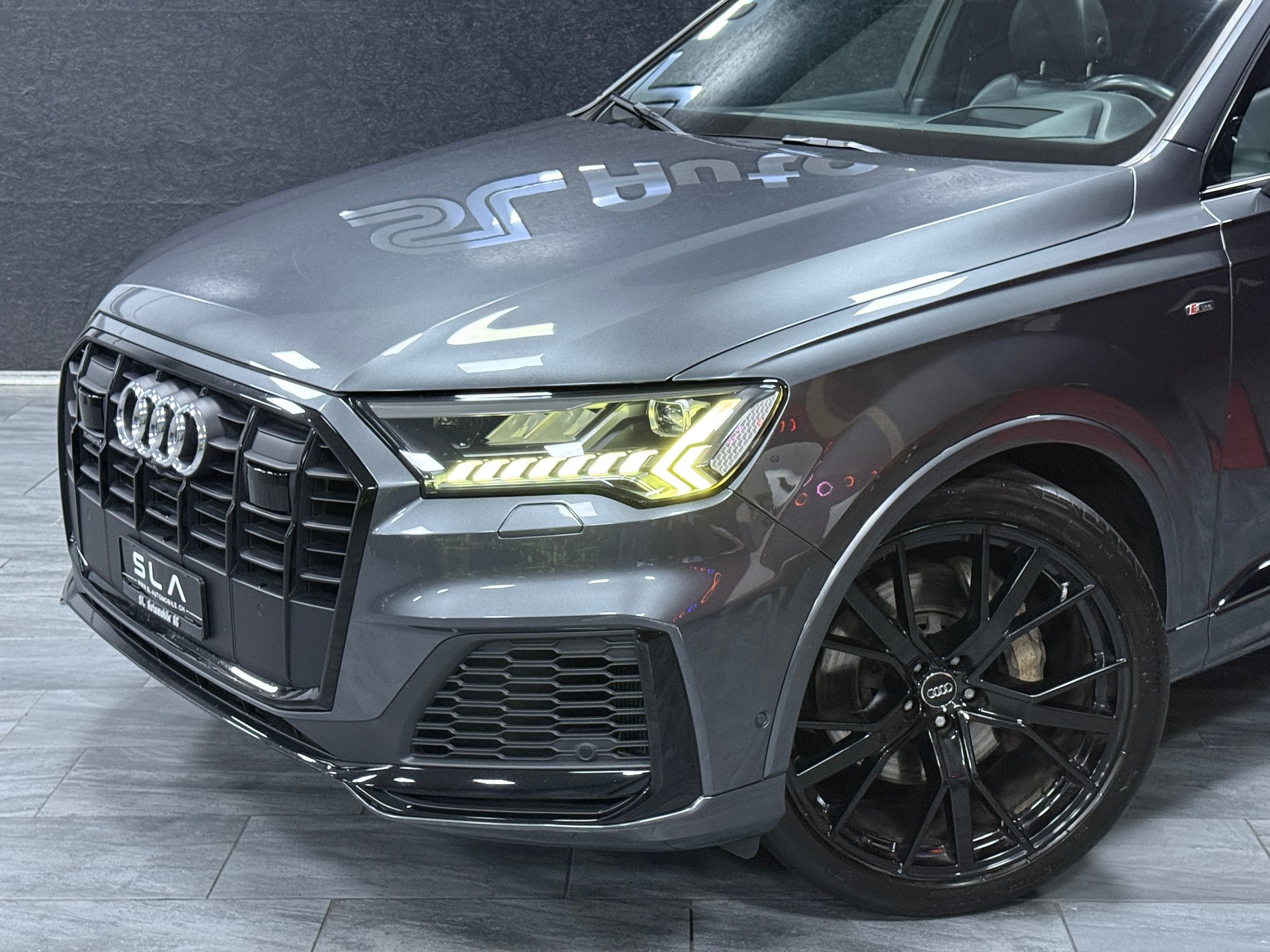 AUDI Q7 50 TDI quattro S Line tiptronic / CH Fahrzeug / 7 Sitz / Vollausstattung / Leasing ab 499.--showroom-element-1