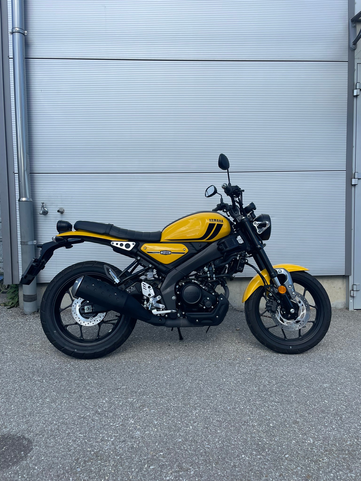 YAMAHA XSR 125-image-0