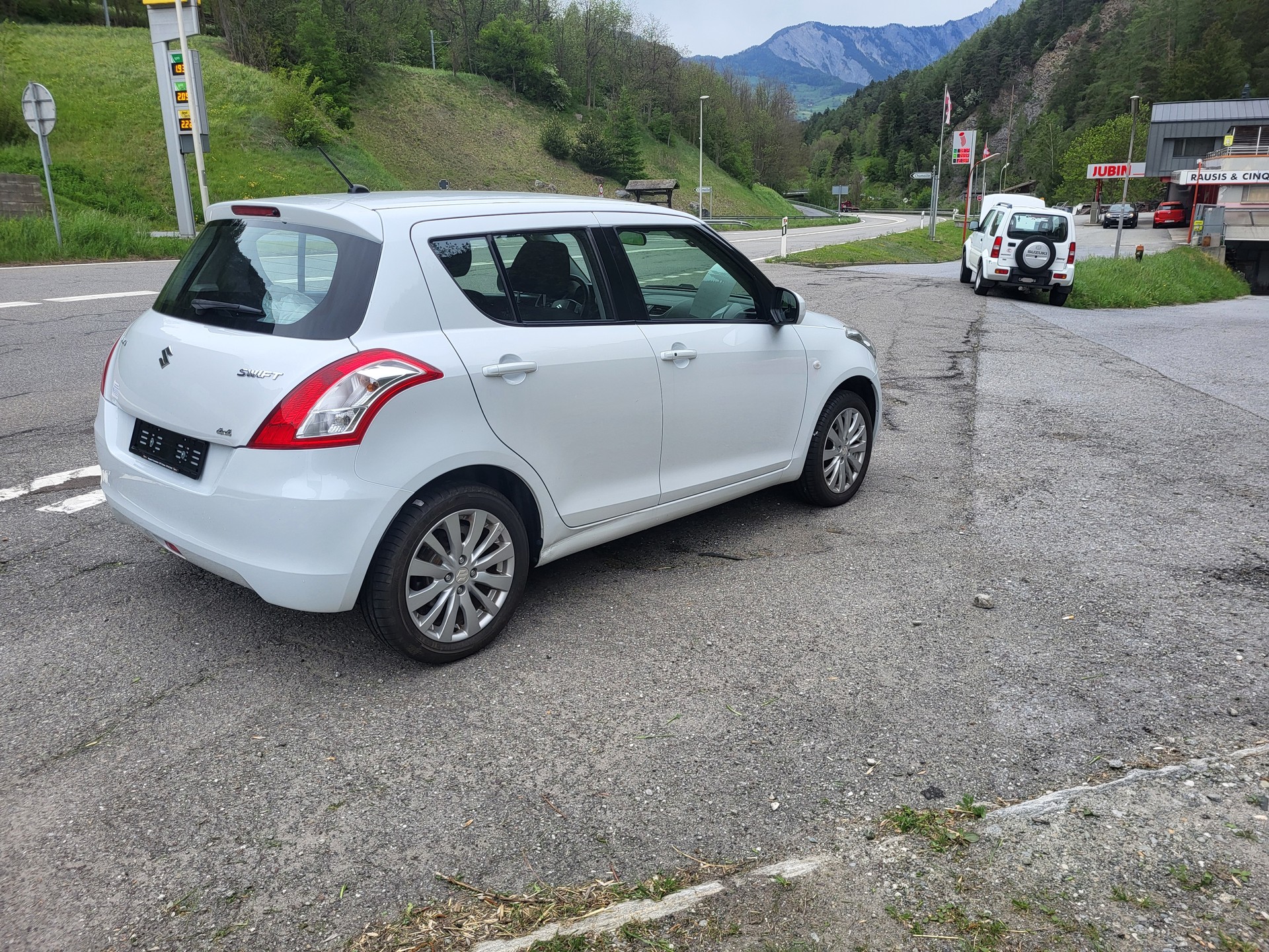 SUZUKI Swift 1.2i 16V GL 4x4-image-2