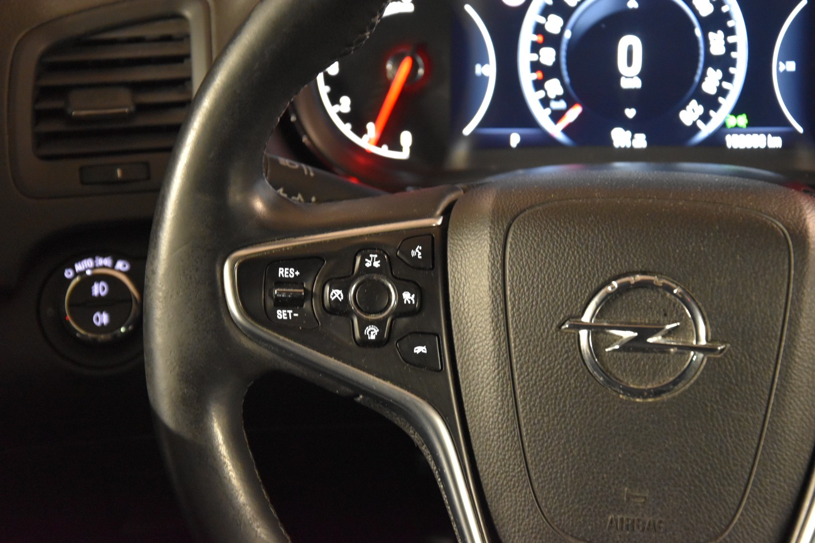 OPEL Insignia Sports Tourer 2.0 CDTI Cosmo 4WD Aut.-image-11