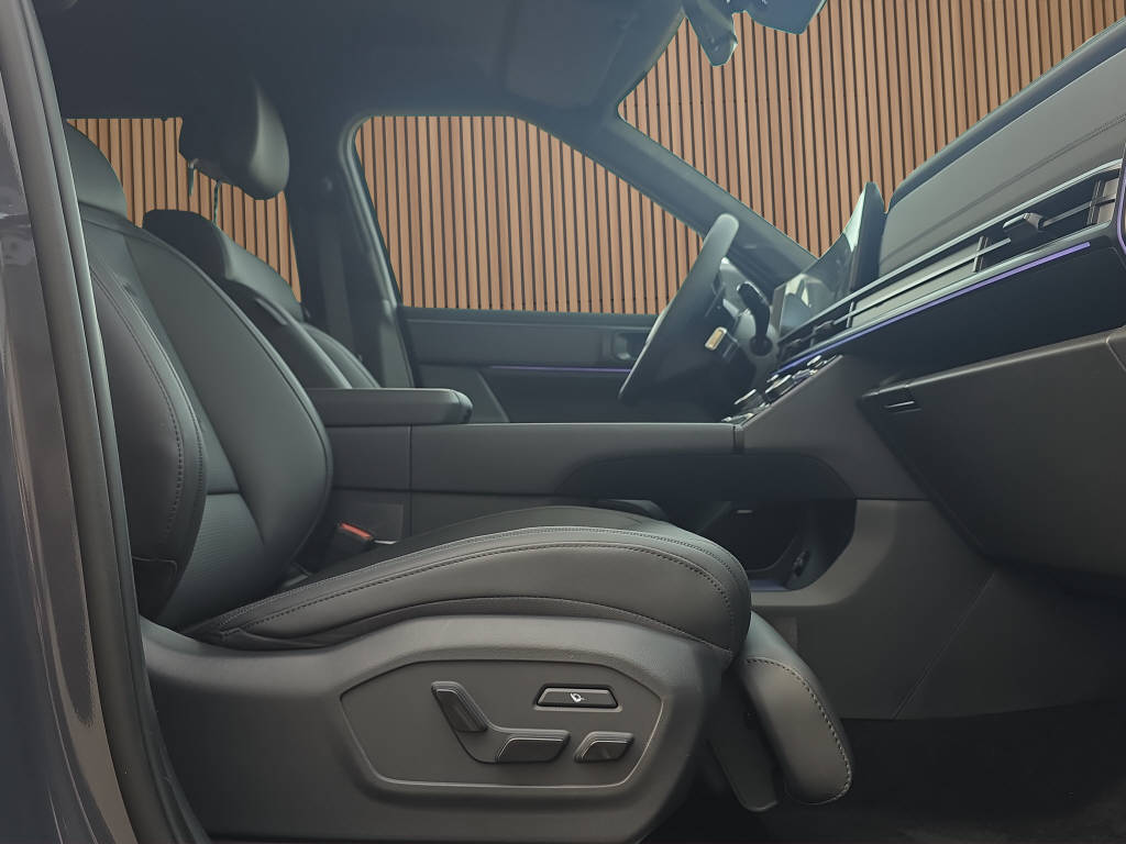 HYUNDAI Santa Fe 1.6 T-GDi PHEV Calligraphy AWD 7Plätzer-image-13