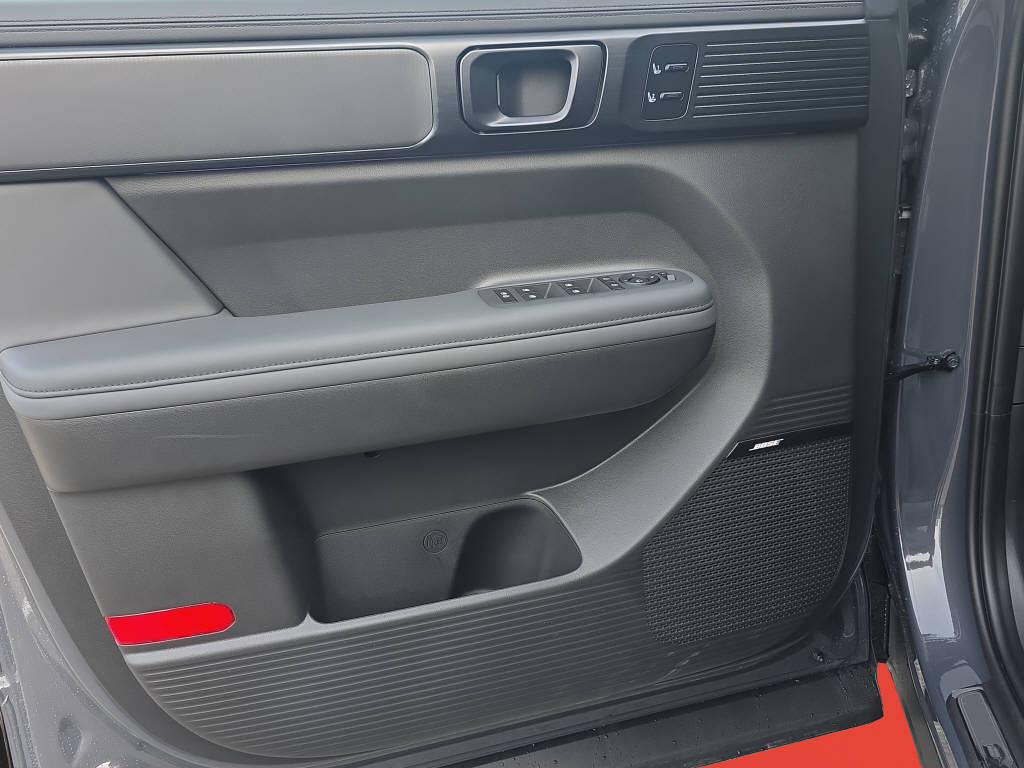 HYUNDAI Santa Fe 1.6 T-GDi PHEV Calligraphy AWD 7Plätzer-image-18