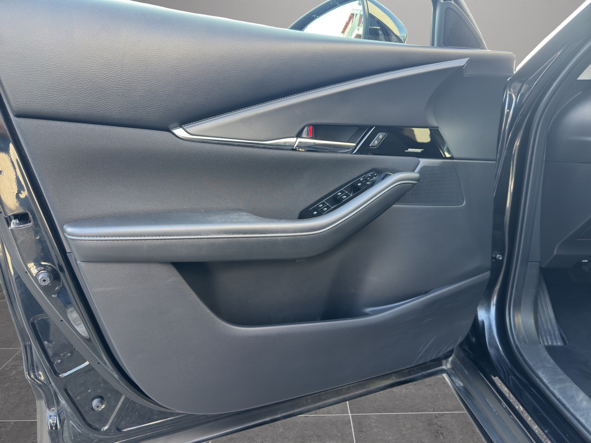 MAZDA CX-30 SKYACTIV-X 186 M Hybrid AWD Revolution Automat-image-12