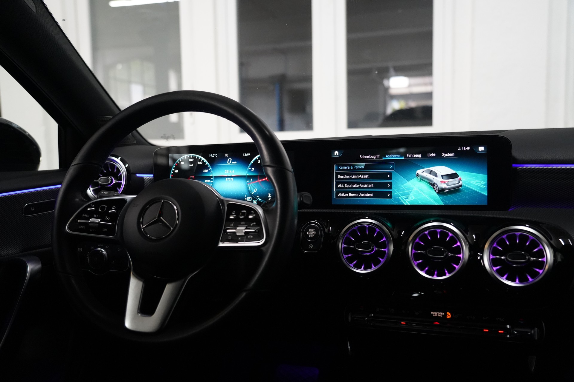 MERCEDES-BENZ A 180 Night Star 7G-DCT-image-14
