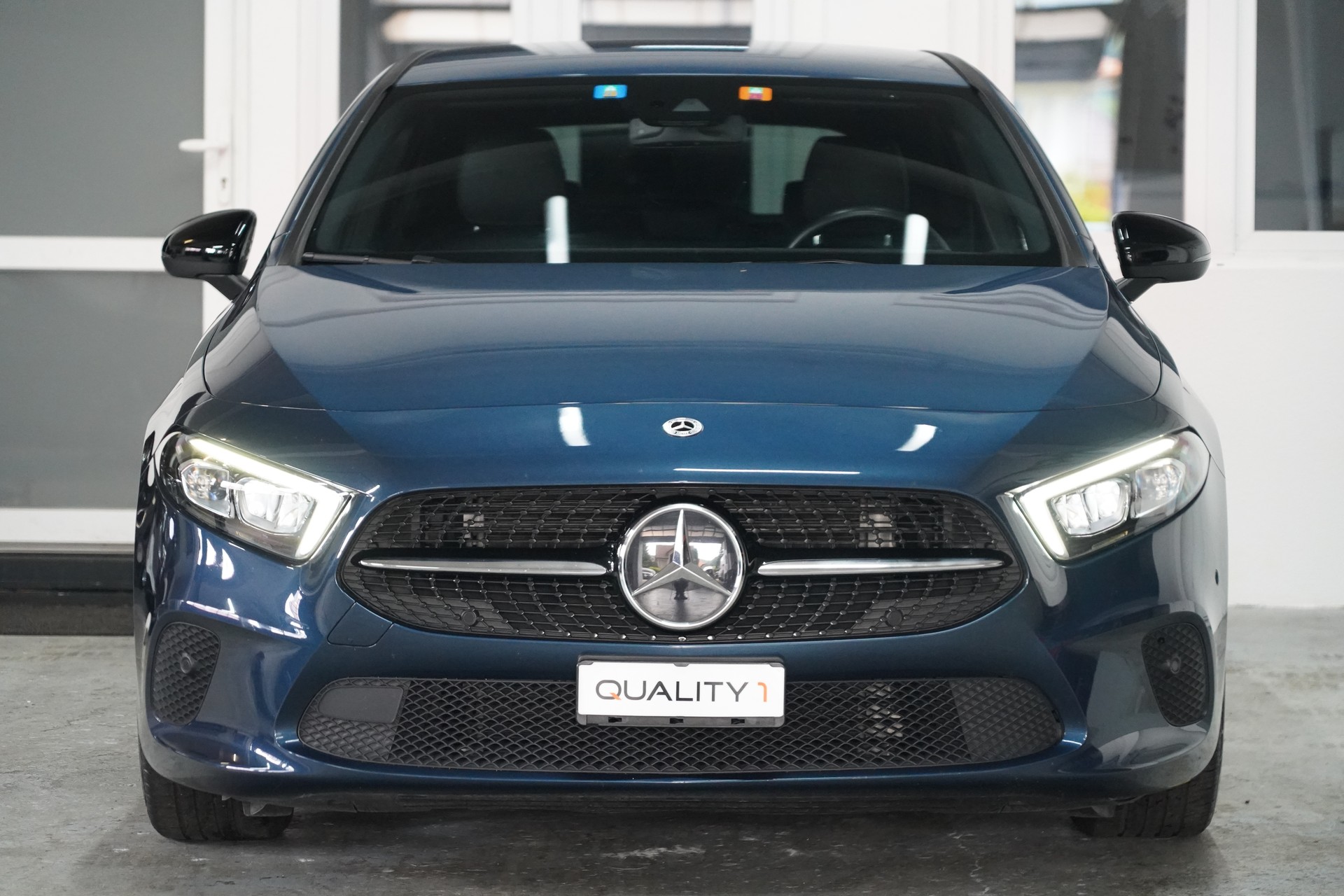 MERCEDES-BENZ A 180 Night Star 7G-DCT-image-2
