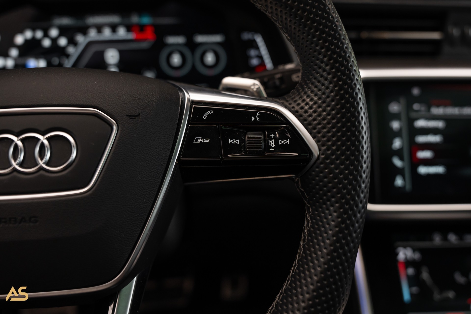 AUDI RS6 Avant 4.0 TFSI V8 Quattro *NARDO* KERAMIK | PANO | HEAD-UP | SOFT-CLOSE | WERKSGARANTIE | 305 km/h-image-19