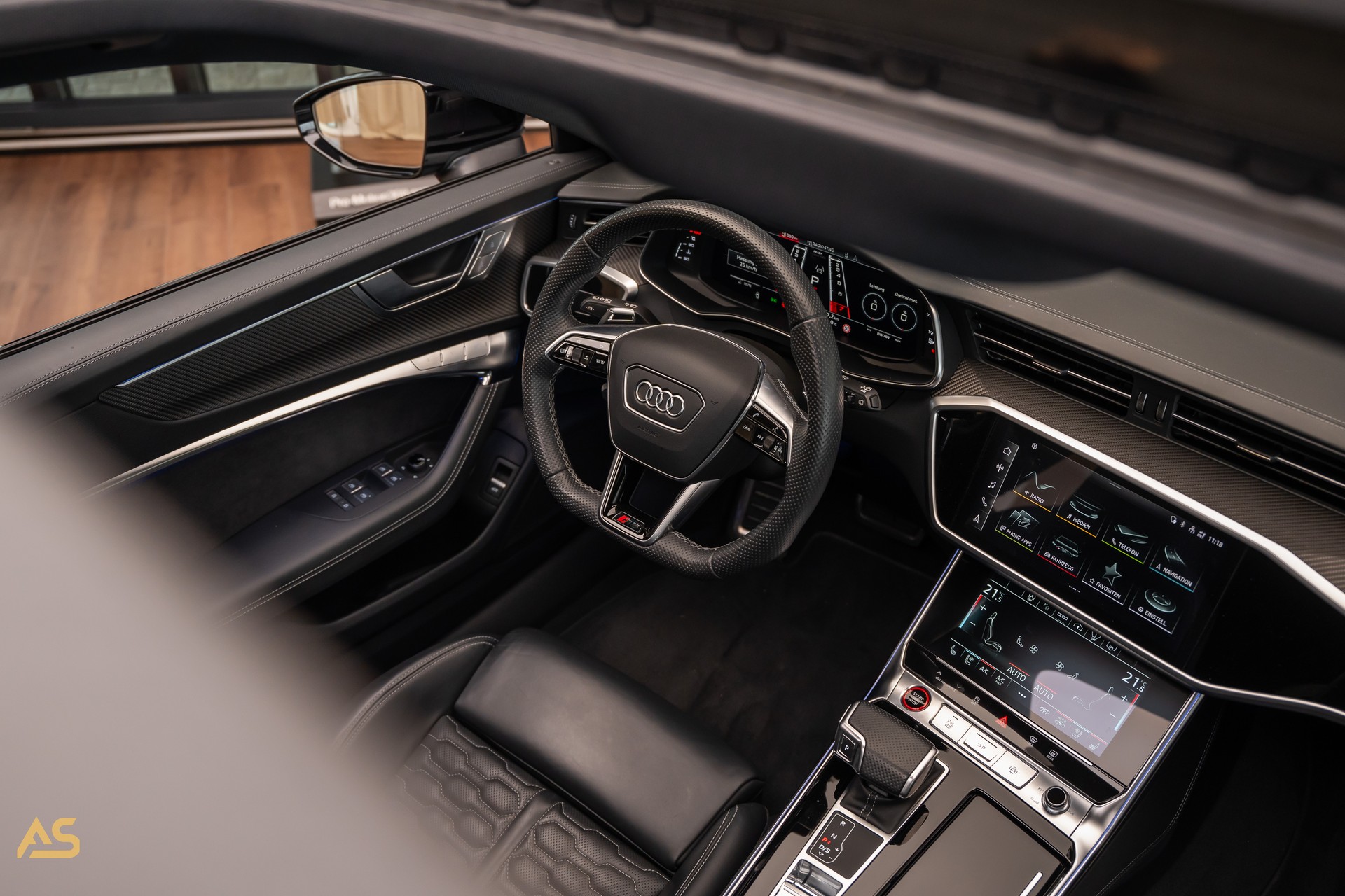 AUDI RS6 Avant 4.0 TFSI V8 Quattro *NARDO* KERAMIK | PANO | HEAD-UP | SOFT-CLOSE | WERKSGARANTIE | 305 km/h-image-23