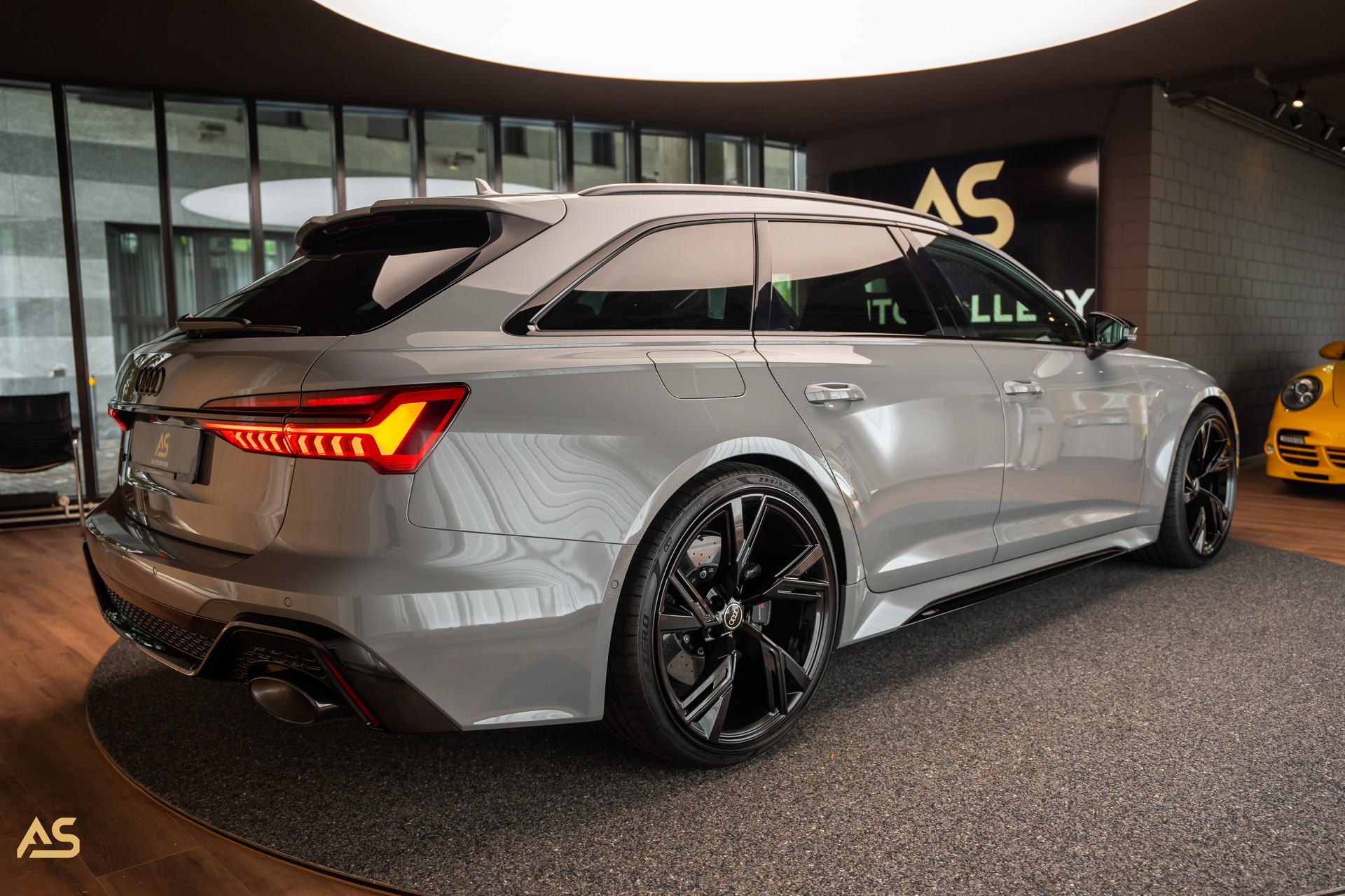 AUDI RS6 Avant 4.0 TFSI V8 Quattro *NARDO* KERAMIK | PANO | HEAD-UP | SOFT-CLOSE | WERKSGARANTIE | 305 km/h-image-6