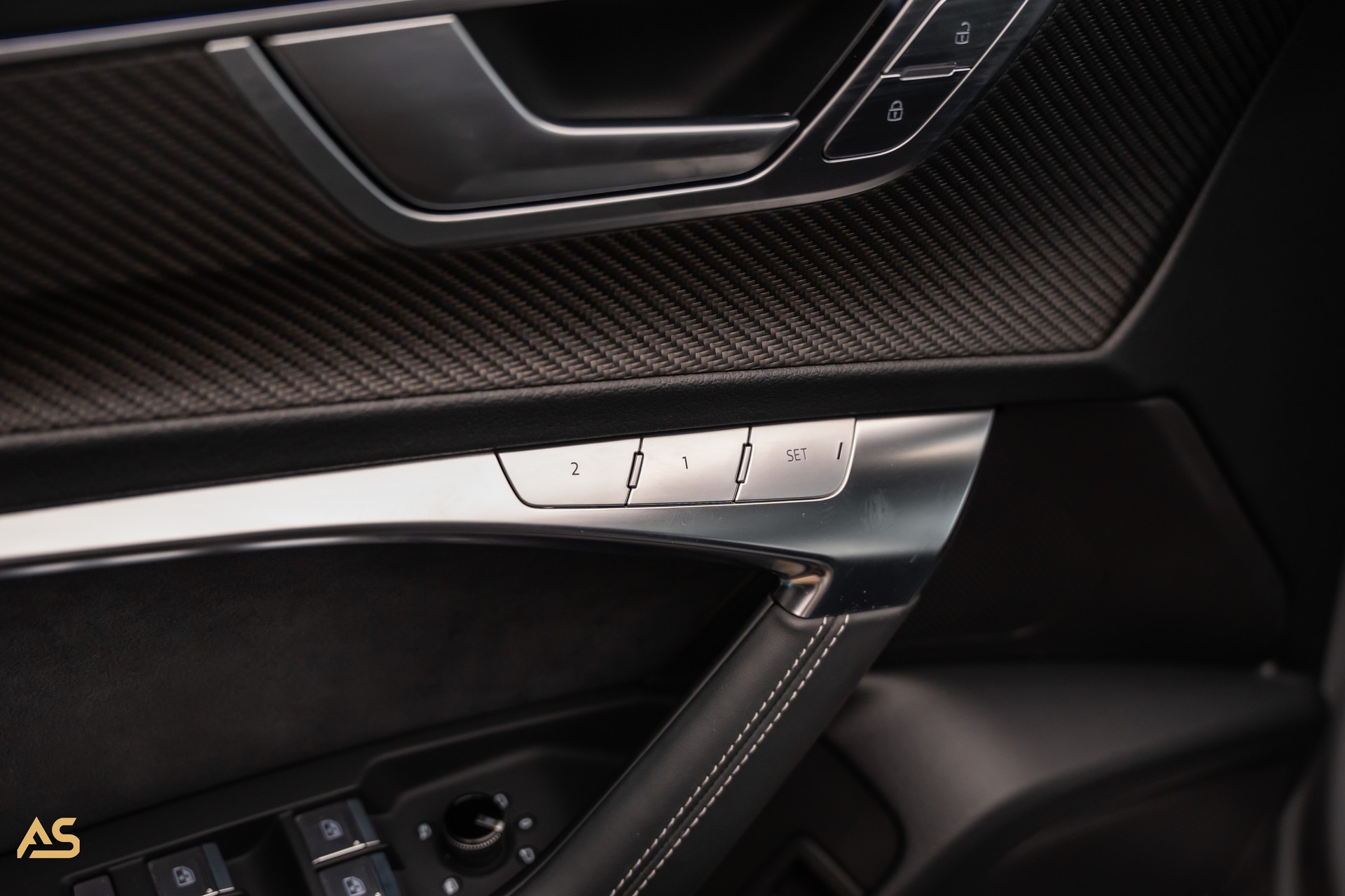 AUDI RS6 Avant 4.0 TFSI V8 Quattro *NARDO* KERAMIK | PANO | HEAD-UP | SOFT-CLOSE | WERKSGARANTIE | 305 km/h-image-25