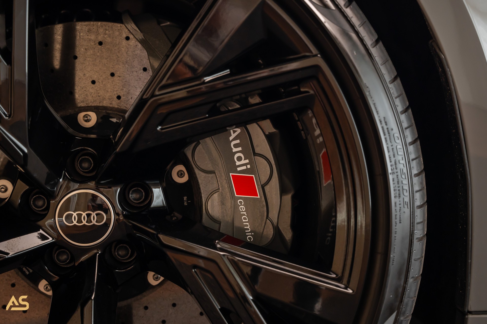 AUDI RS6 Avant 4.0 TFSI V8 Quattro *NARDO* KERAMIK | PANO | HEAD-UP | SOFT-CLOSE | WERKSGARANTIE | 305 km/h-showroom-element-2
