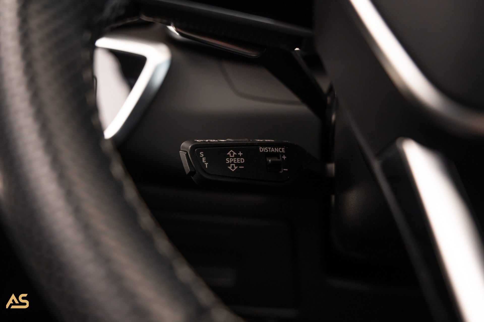AUDI RS6 Avant 4.0 TFSI V8 Quattro *NARDO* KERAMIK | PANO | HEAD-UP | SOFT-CLOSE | WERKSGARANTIE | 305 km/h-image-17