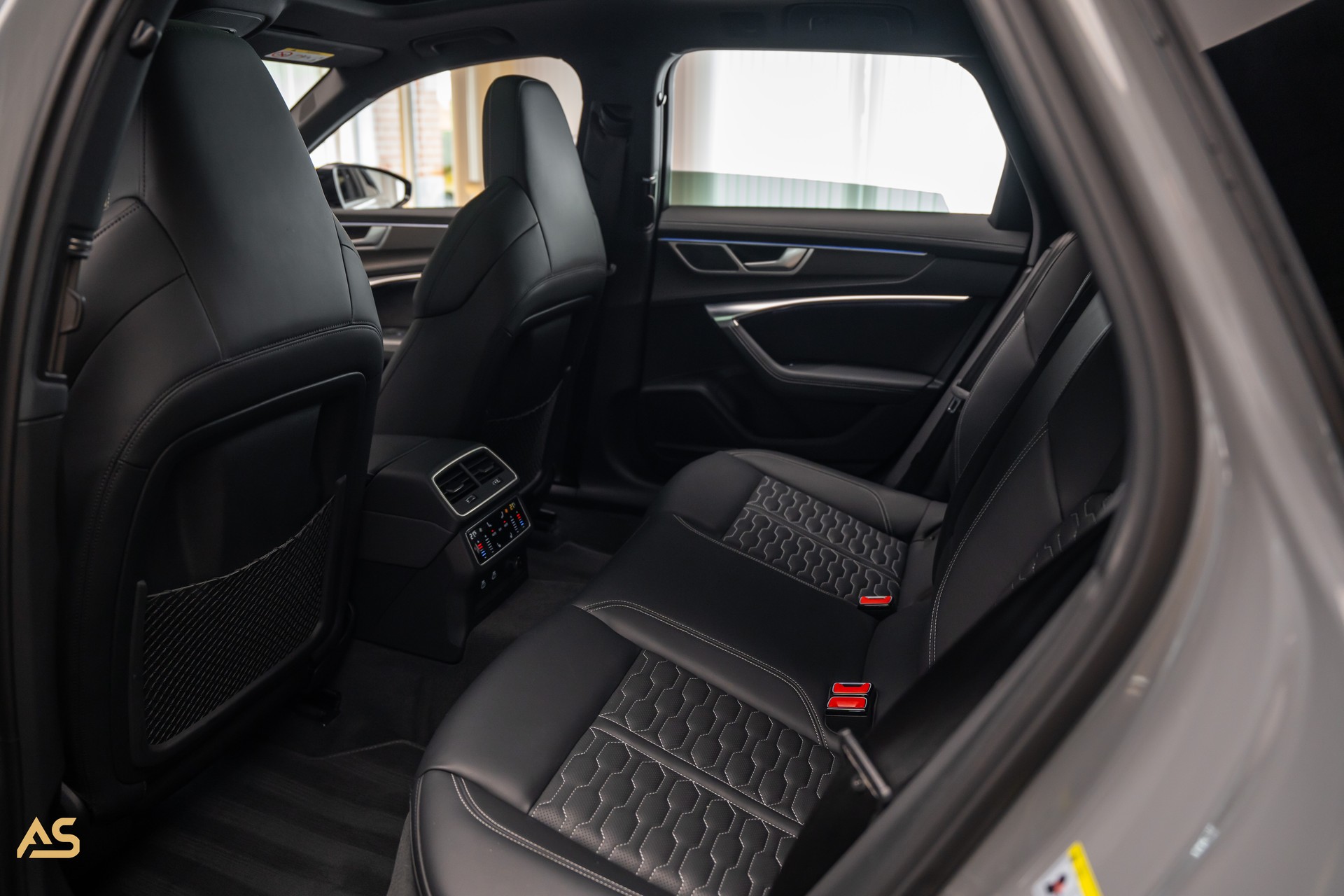 AUDI RS6 Avant 4.0 TFSI V8 Quattro *NARDO* KERAMIK | PANO | HEAD-UP | SOFT-CLOSE | WERKSGARANTIE | 305 km/h-image-12