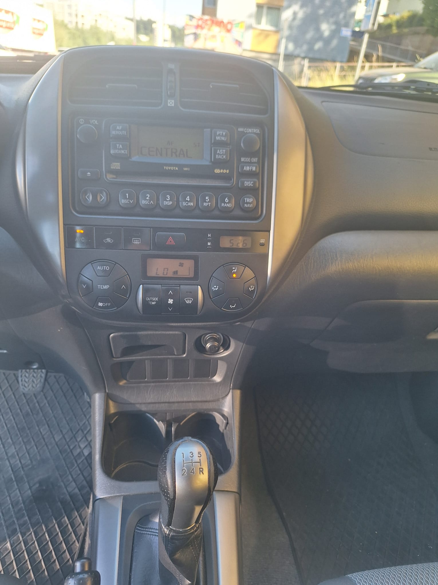 TOYOTA RAV-4 2.0 16V Linea Sol-image-12