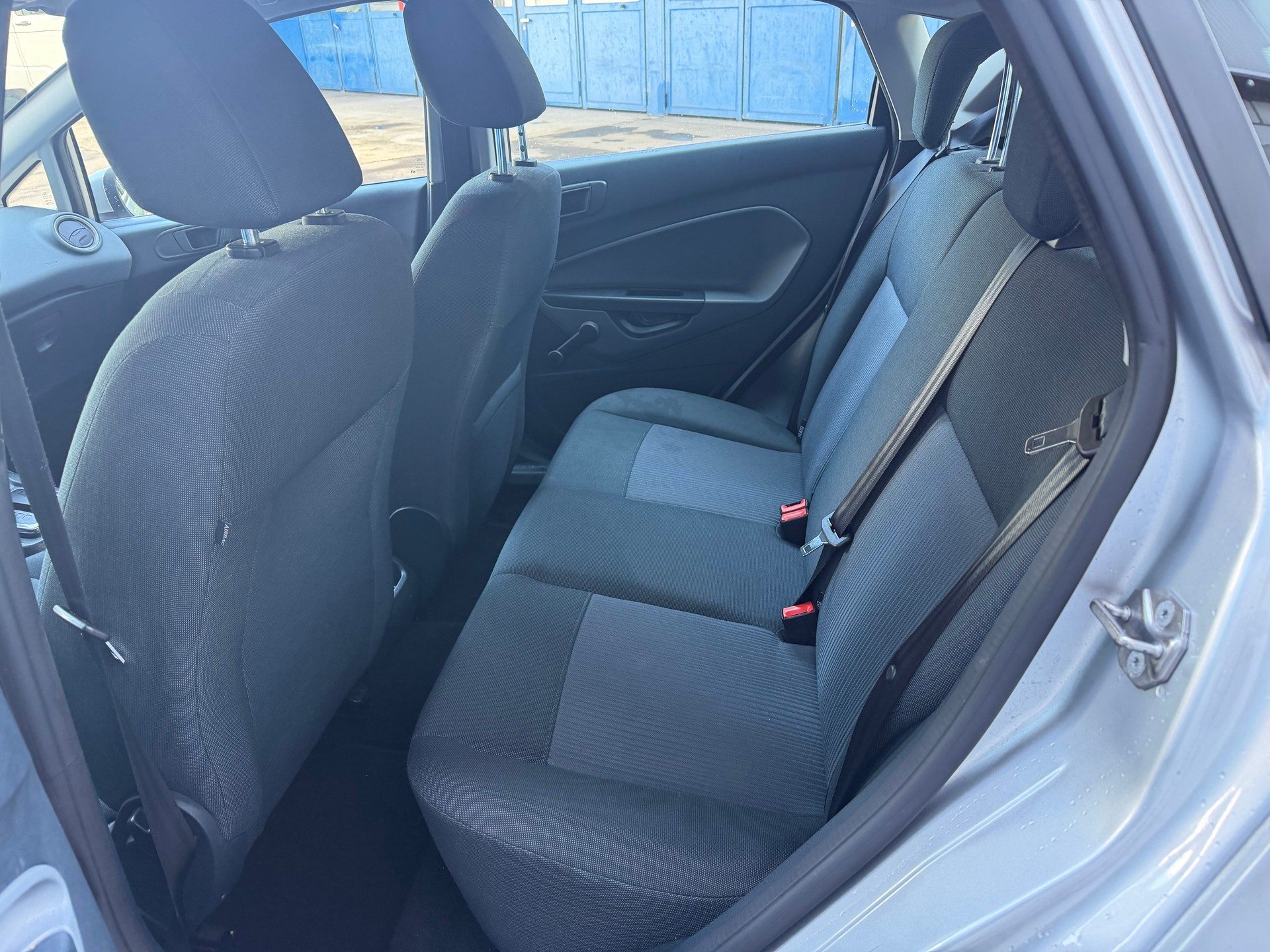 FORD Fiesta 1.4 16V Titanium Automatic-image-9