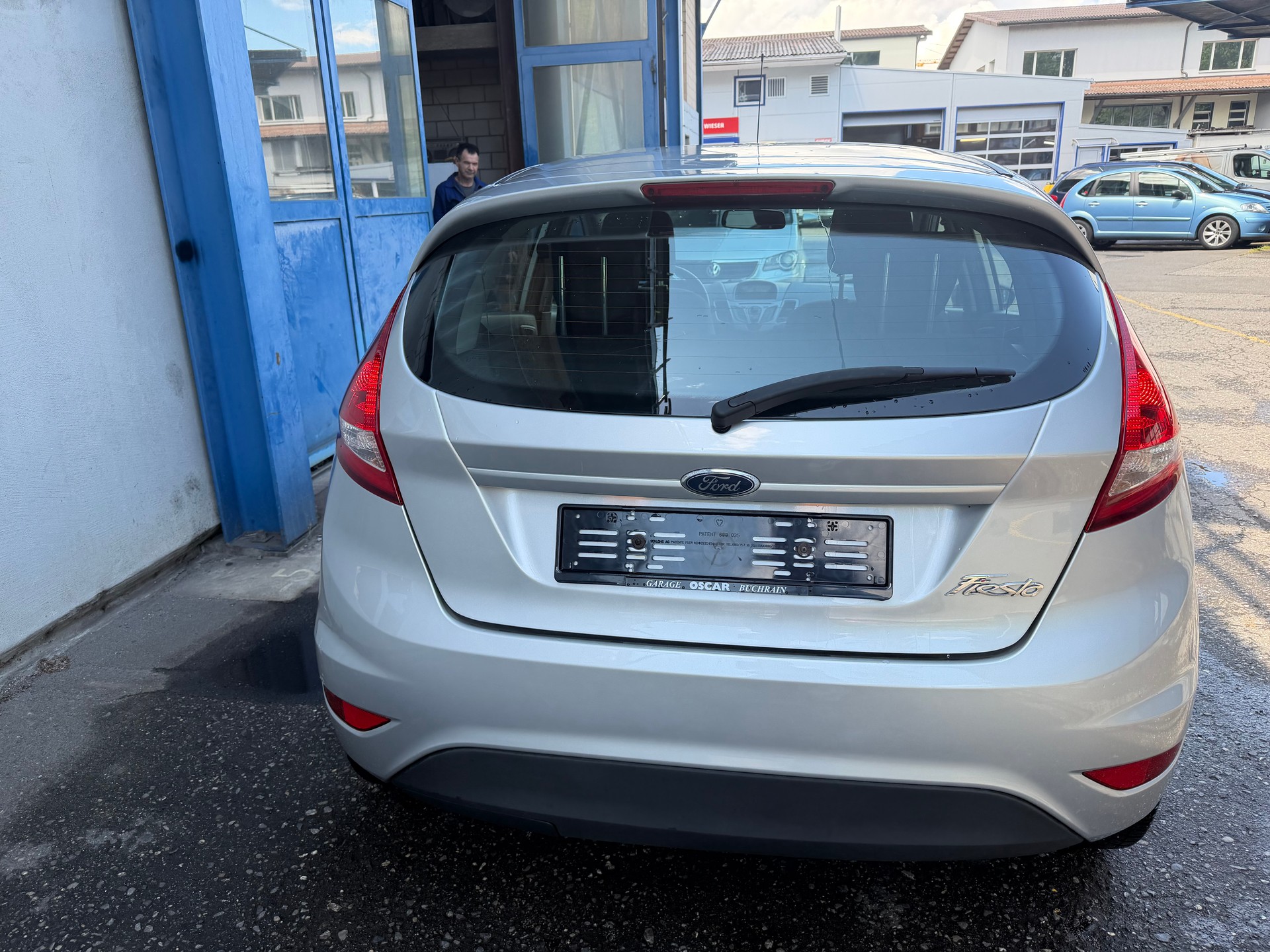 FORD Fiesta 1.4 16V Titanium Automatic-image-10